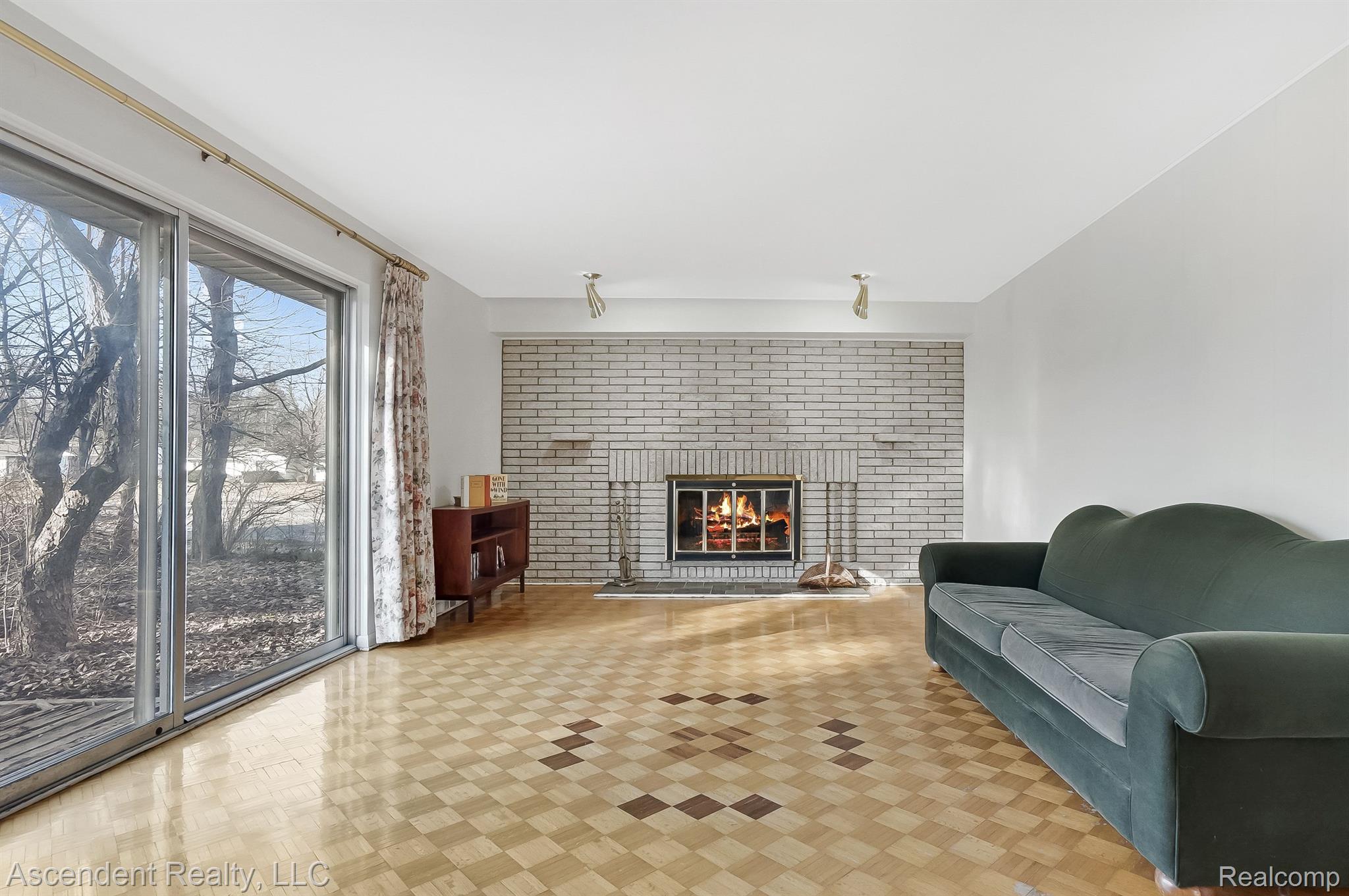 16 AVONWOOD Boulevard