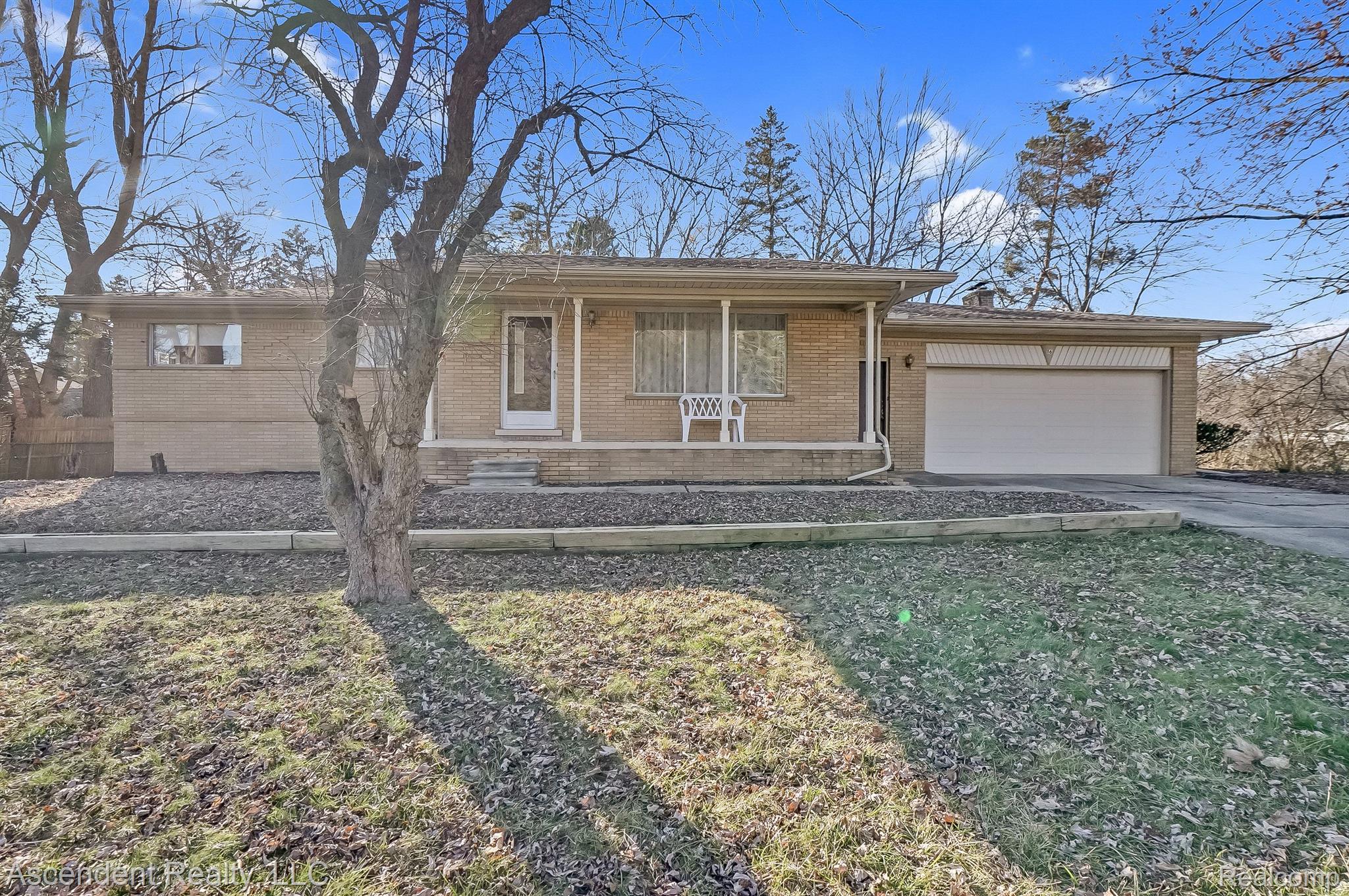 16 AVONWOOD Boulevard