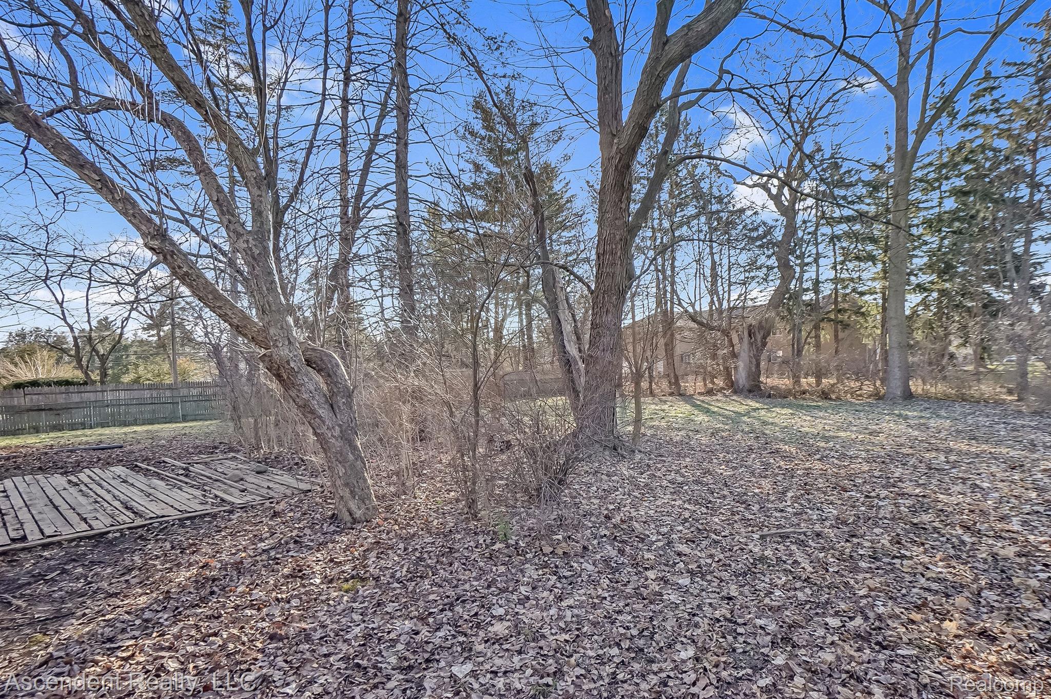 16 AVONWOOD Boulevard