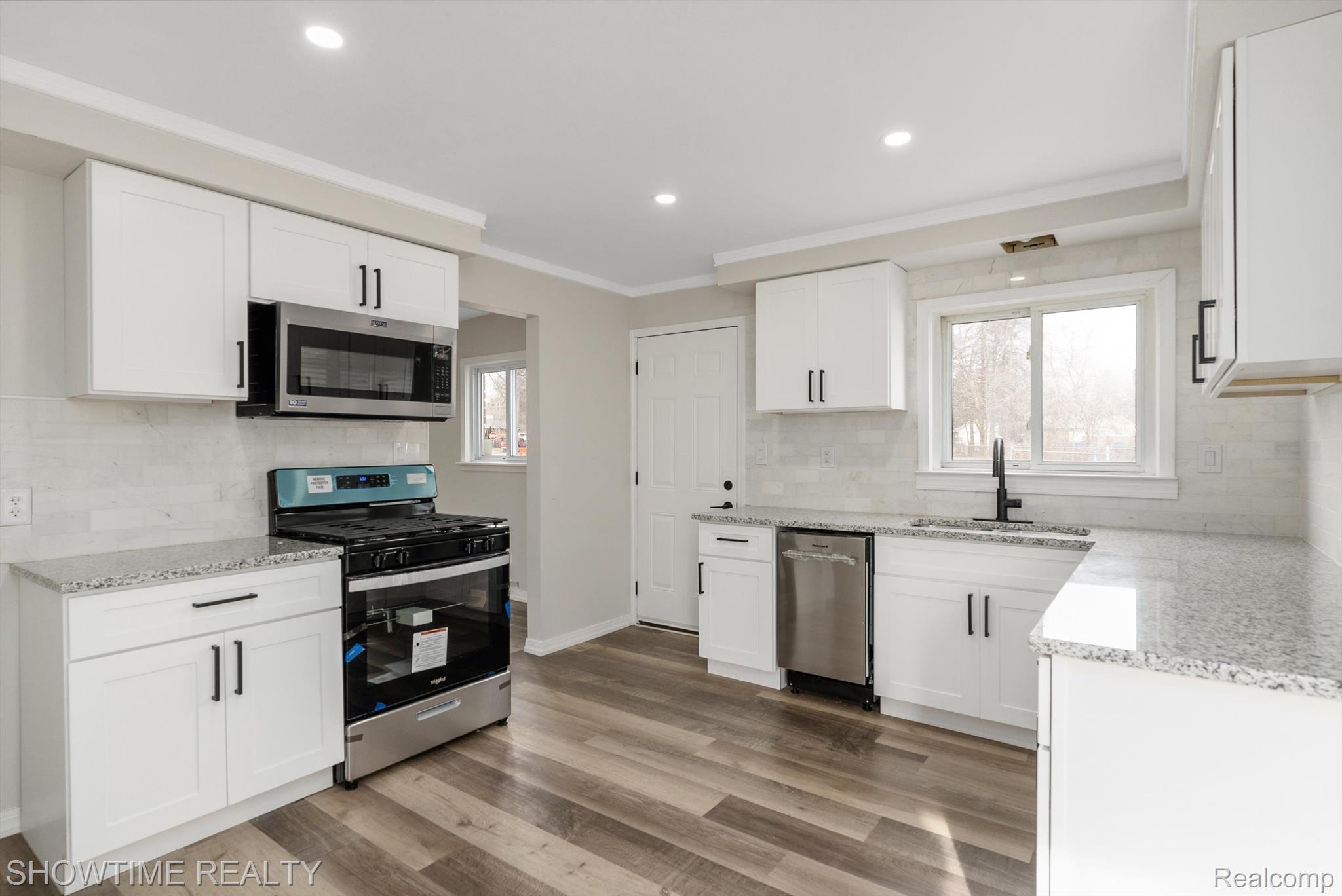 3137 FERNBARRY Court