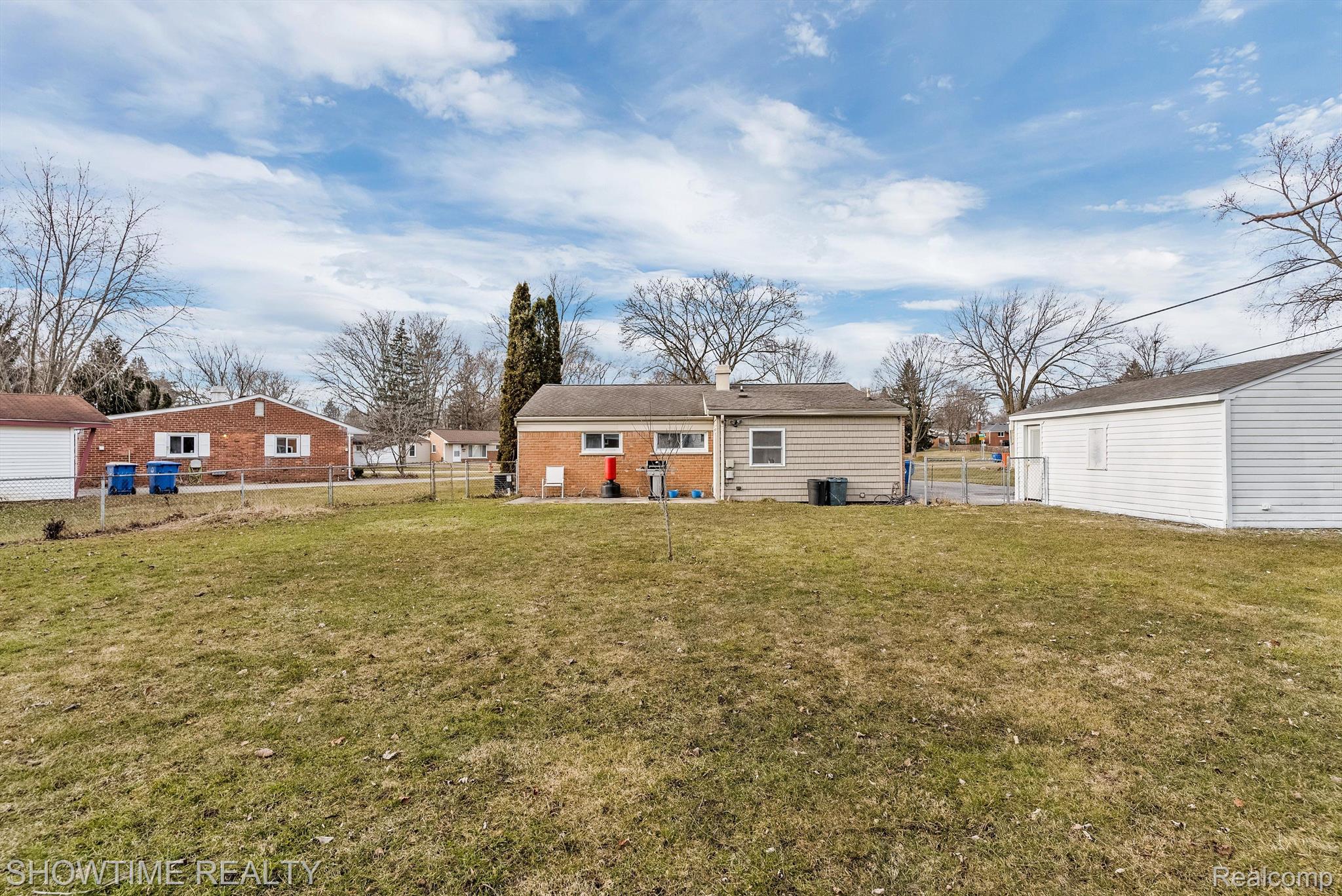 3137 FERNBARRY Court