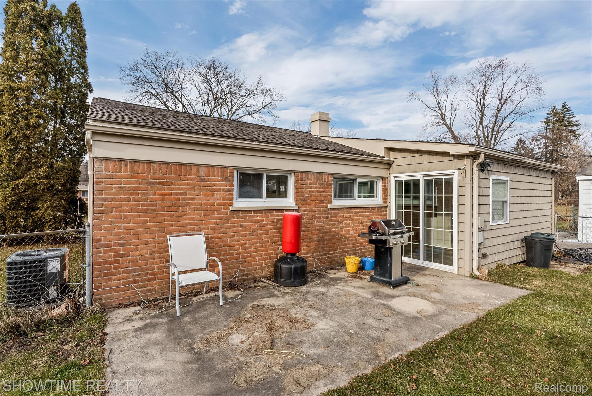 3137 FERNBARRY Court