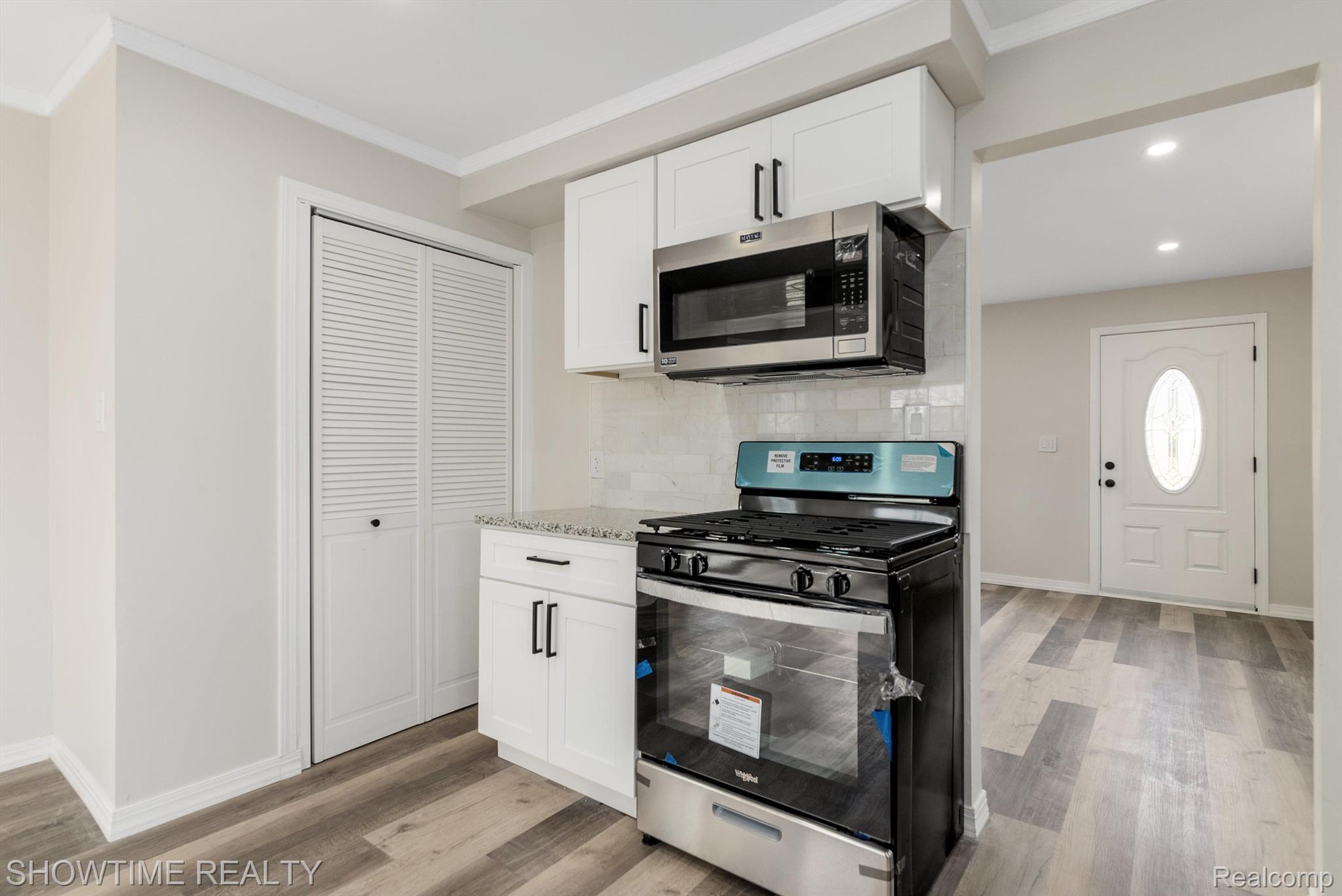 3137 FERNBARRY Court