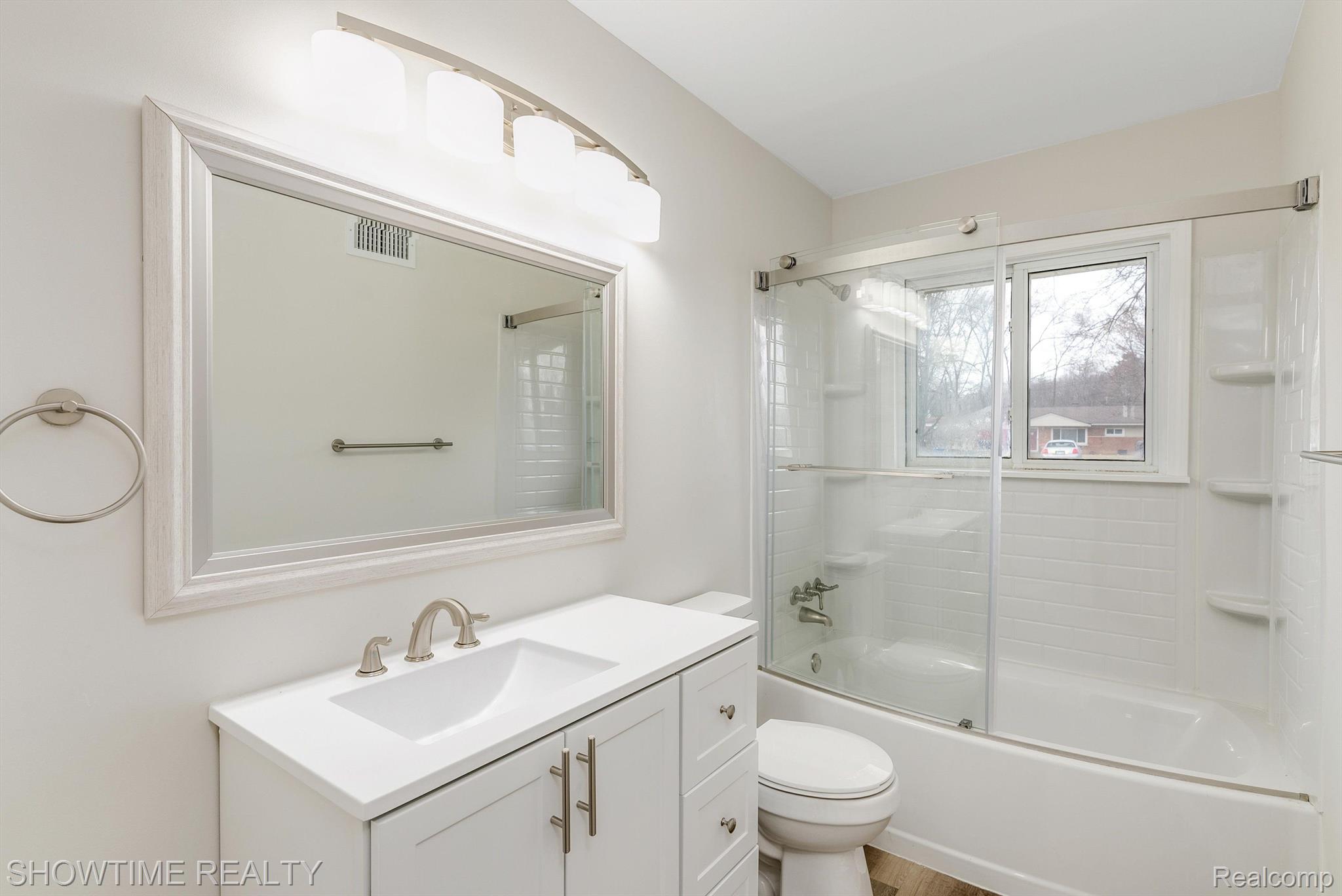 3137 FERNBARRY Court