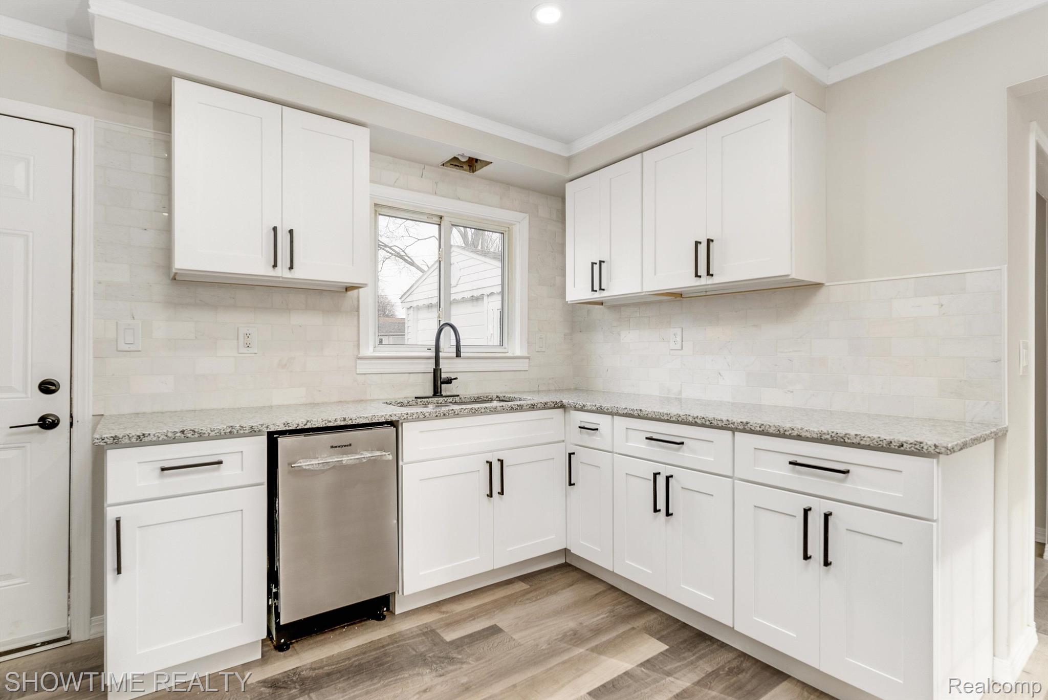 3137 FERNBARRY Court