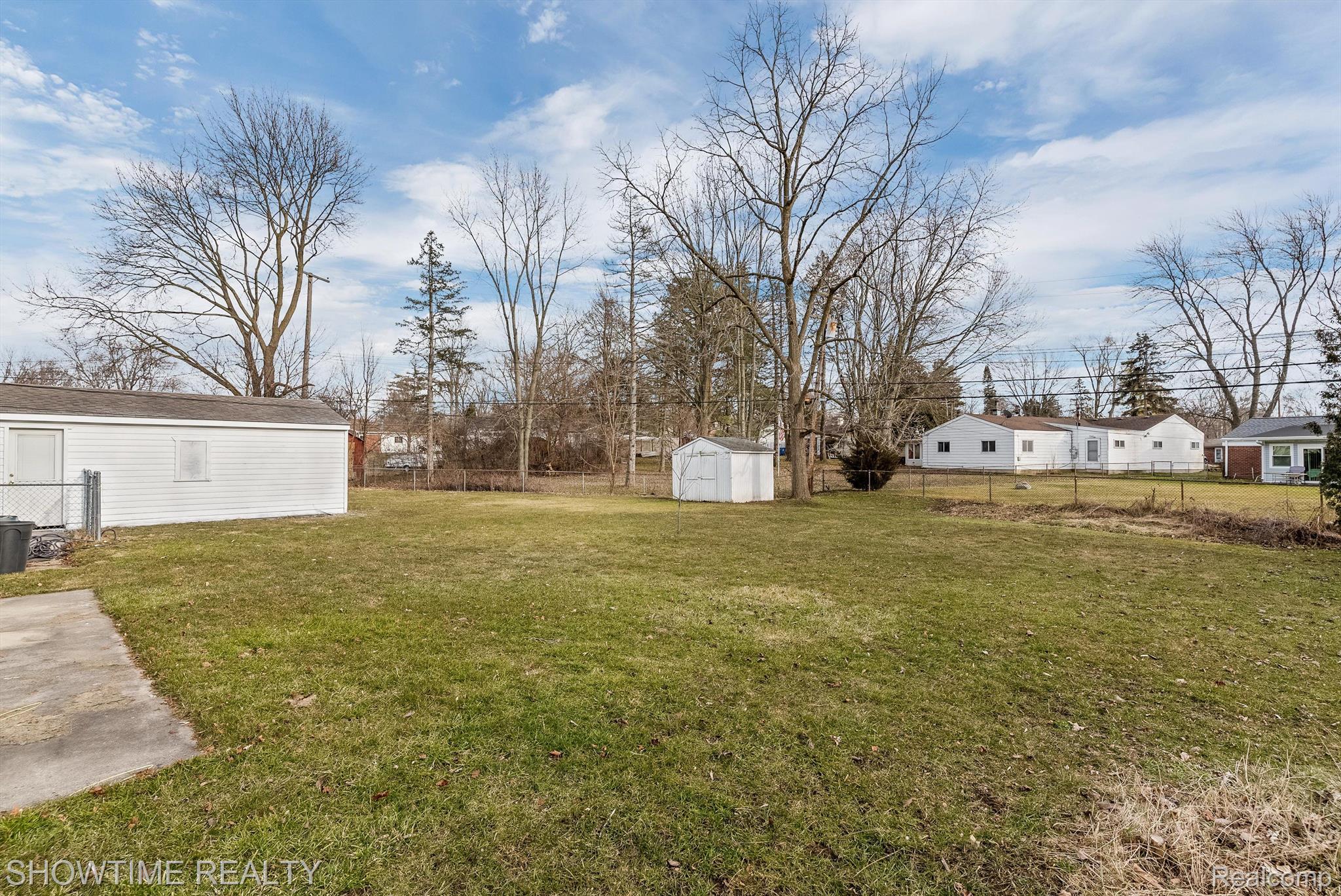 3137 FERNBARRY Court