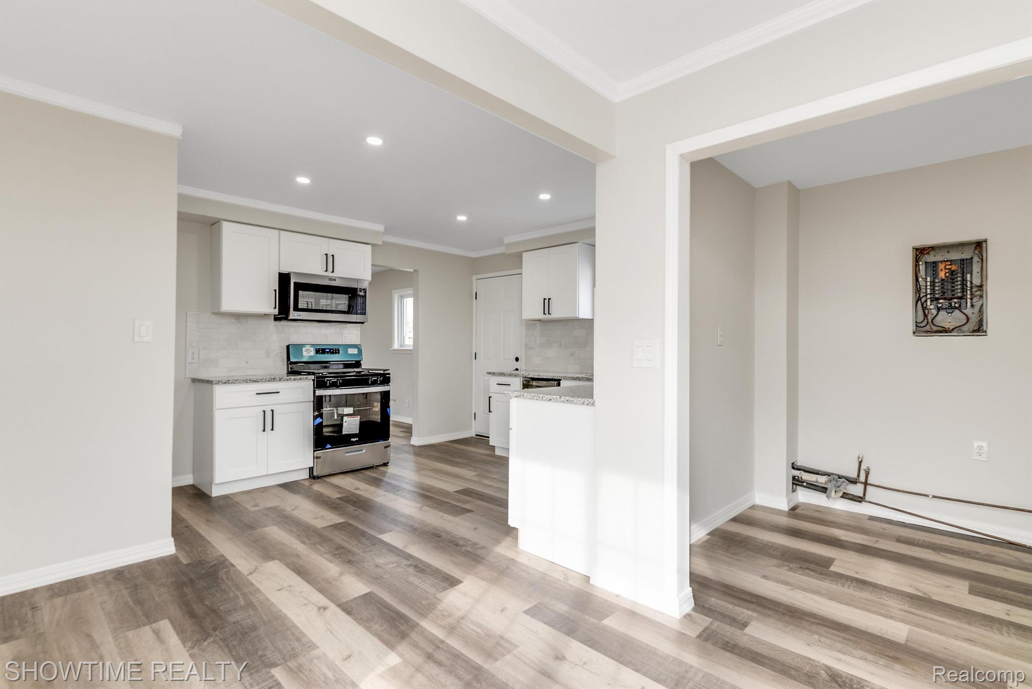 3137 FERNBARRY Court