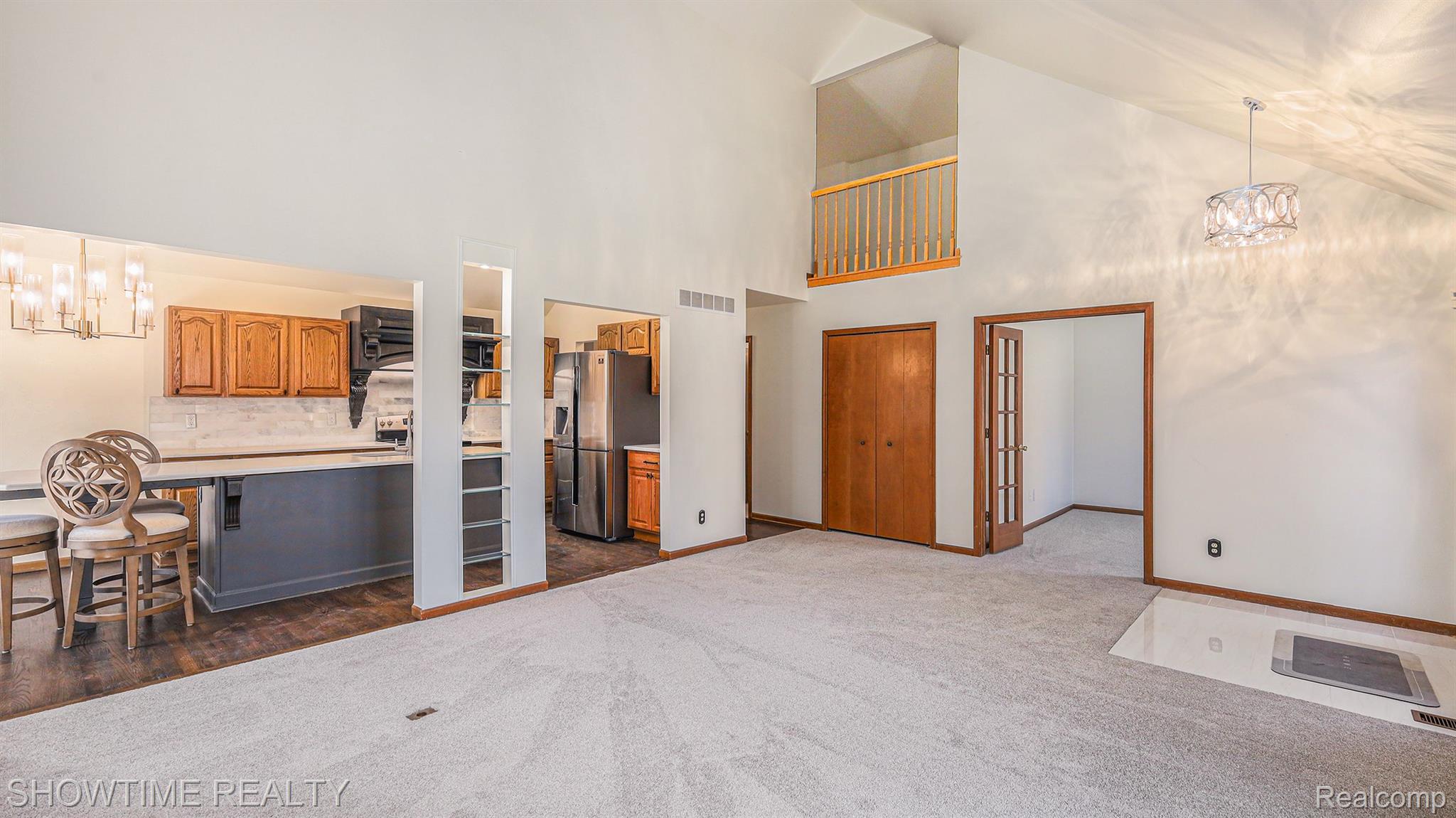 54636 CAMBRIDGE Drive