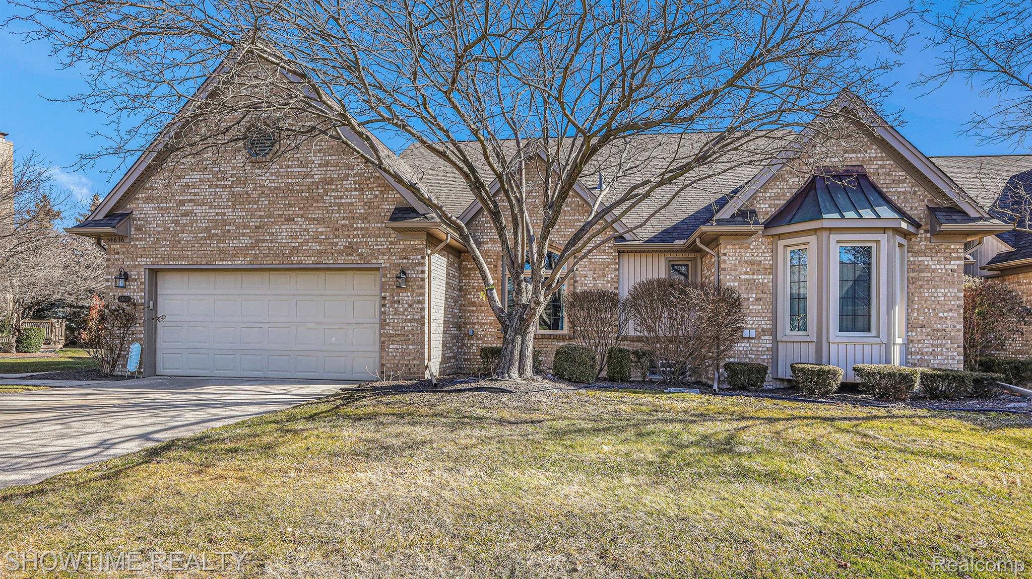 54636 CAMBRIDGE Drive