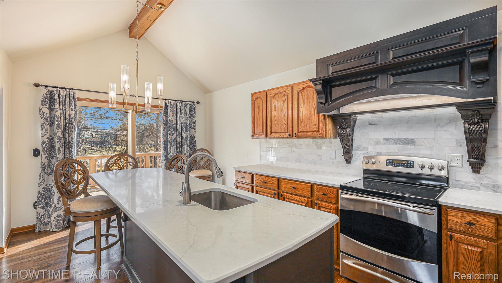 54636 CAMBRIDGE Drive