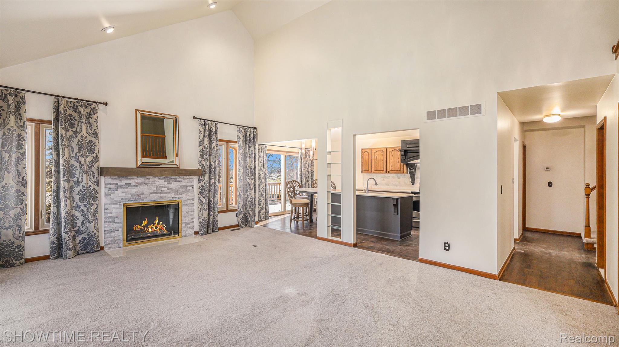 54636 CAMBRIDGE Drive