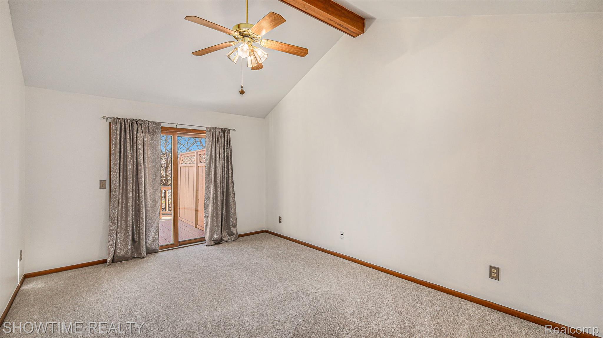 54636 CAMBRIDGE Drive