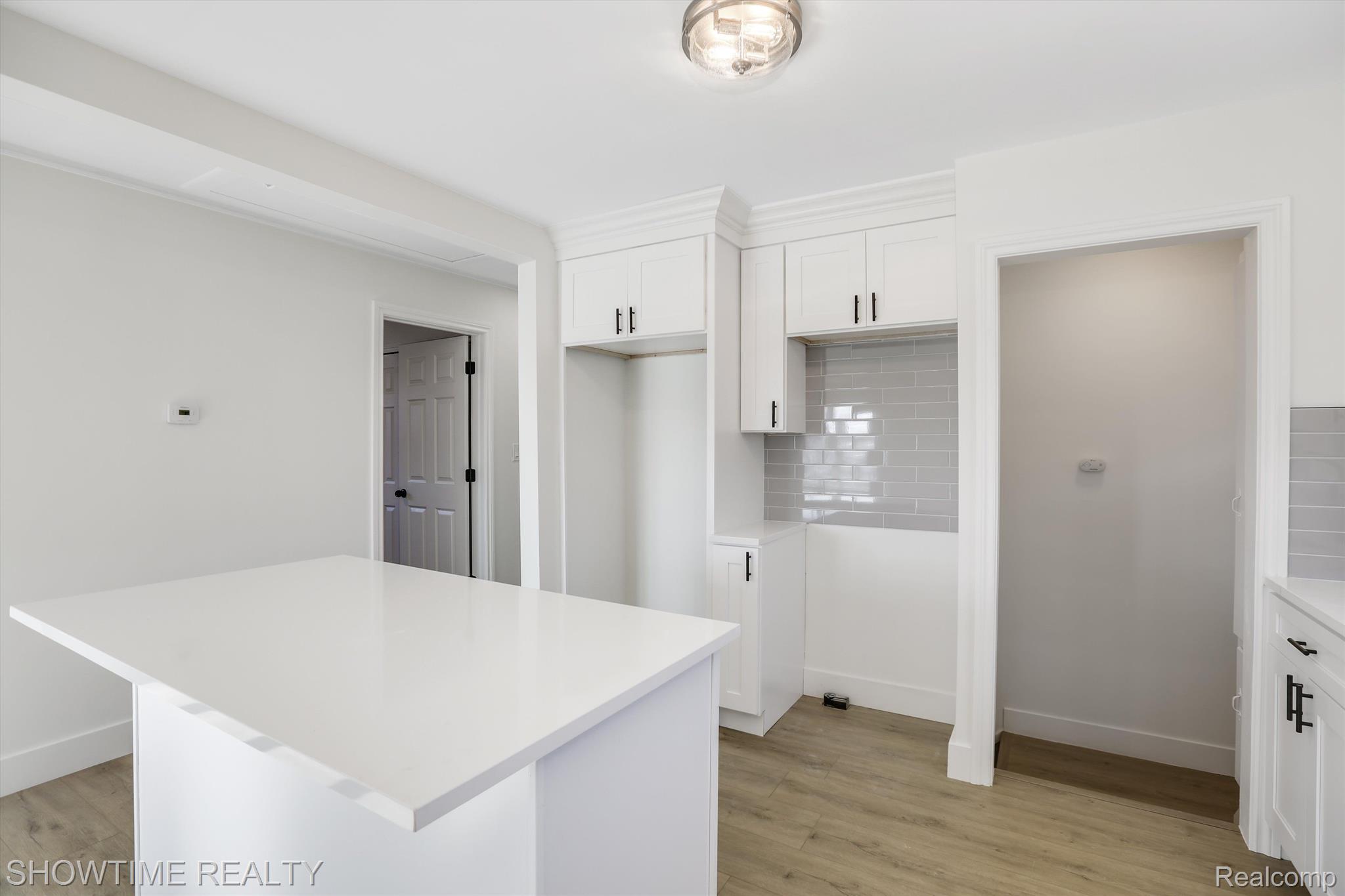 32401 VAN DOVER Street