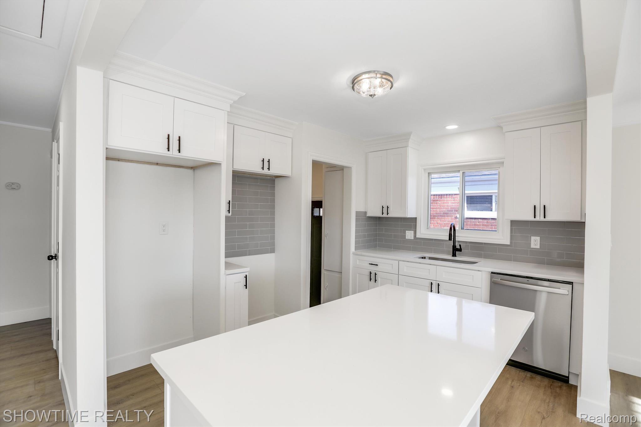 32401 VAN DOVER Street