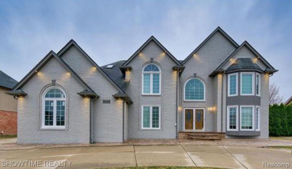 5028 HOMESTEAD Drive