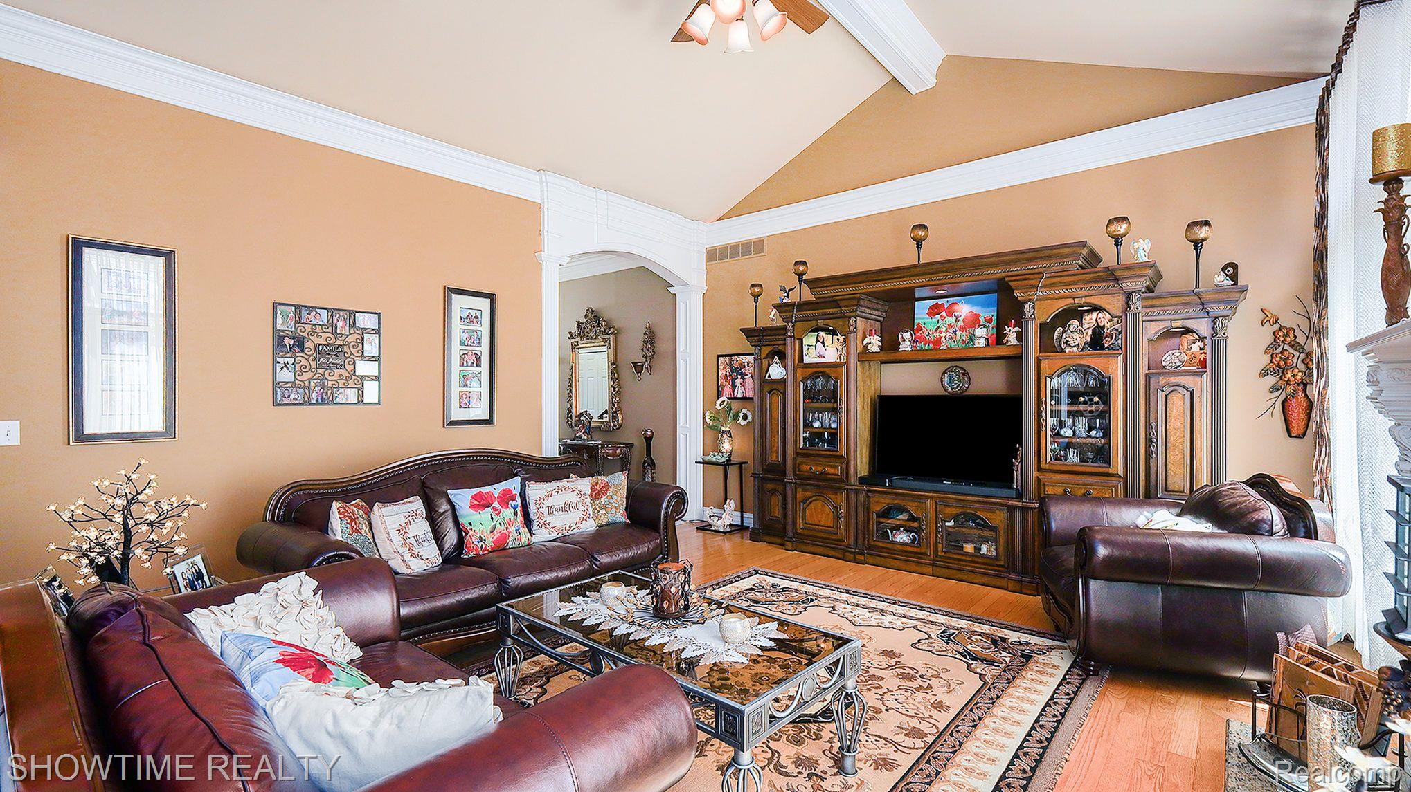 6548 BERKSHIRE Drive