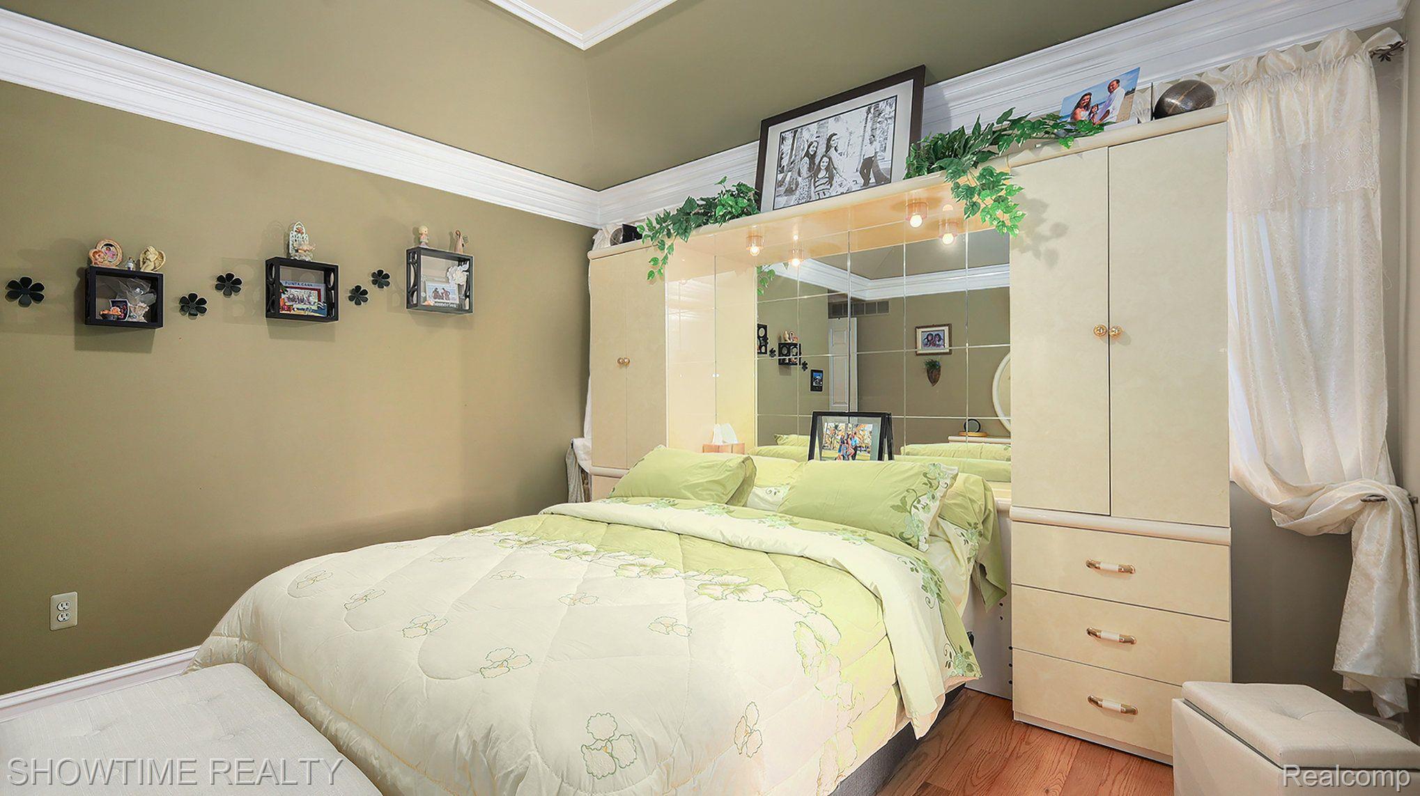 6548 BERKSHIRE Drive