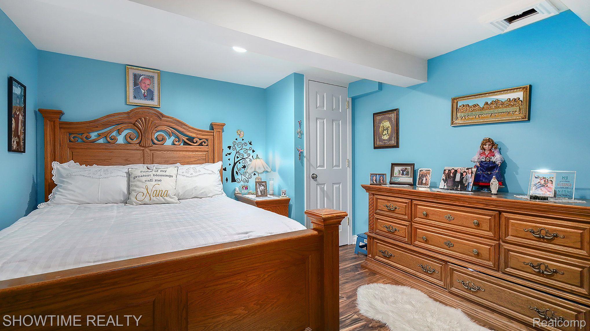 6548 BERKSHIRE Drive