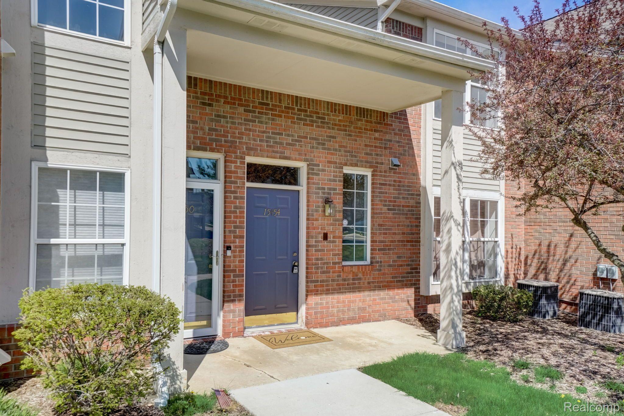 15454 CLAREMONT Drive N