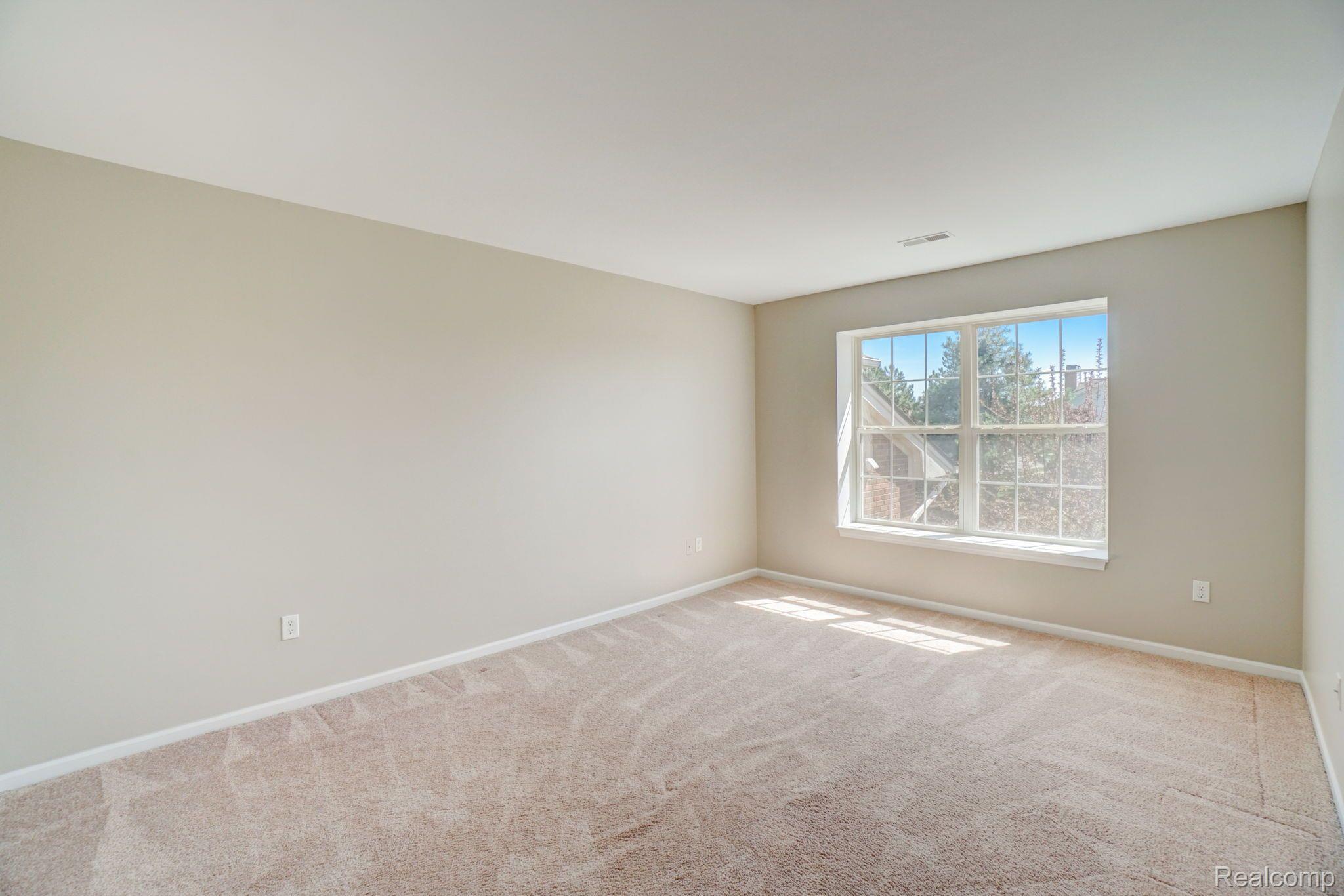 15454 CLAREMONT Drive N