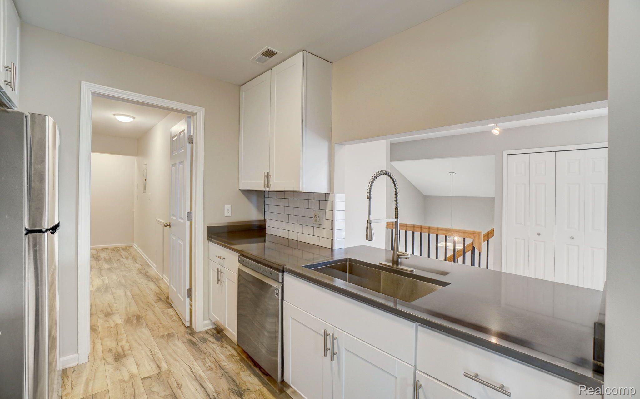 15454 CLAREMONT Drive N