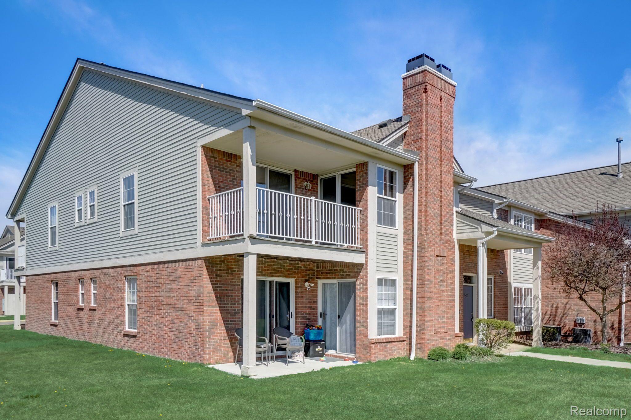 15454 CLAREMONT Drive N