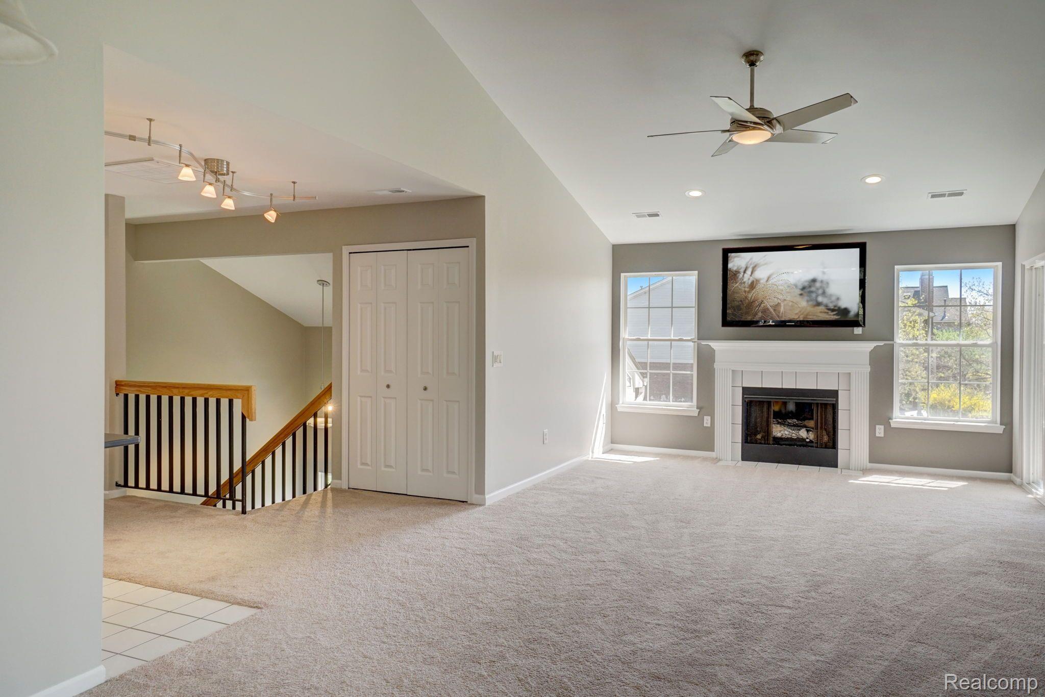 15454 CLAREMONT Drive N