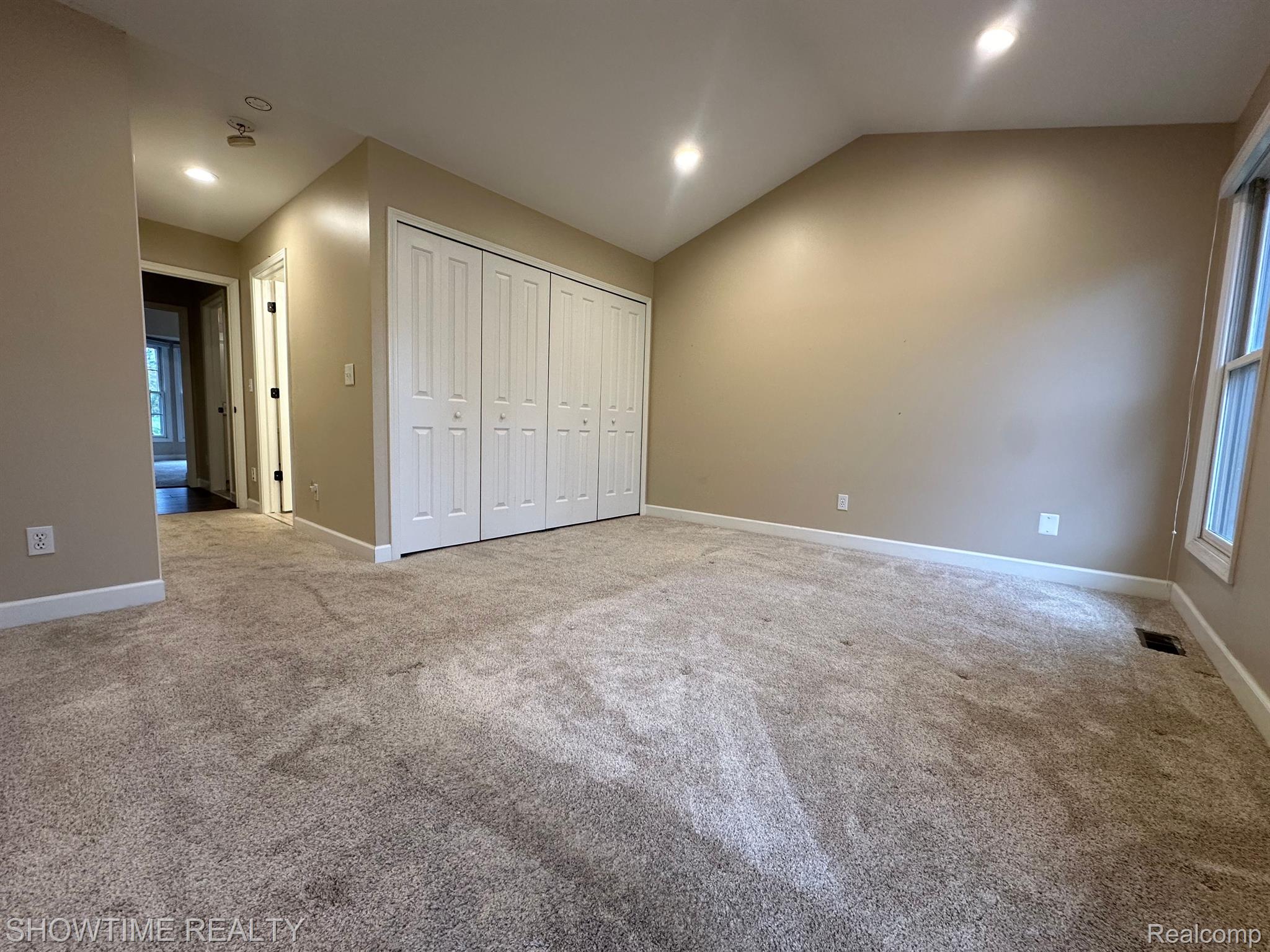 2439 WESTMONT Circle