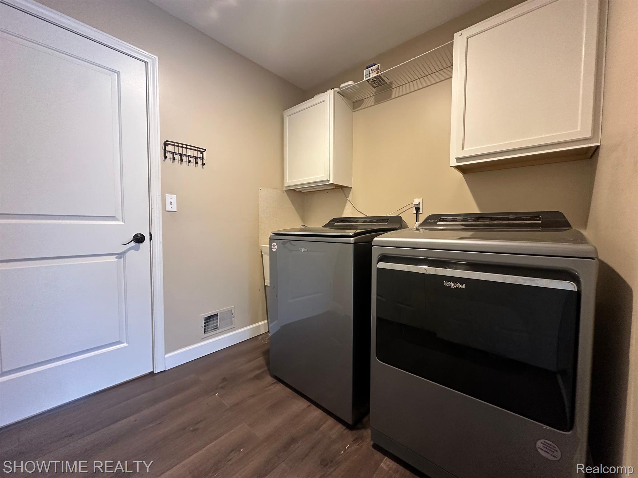 2439 WESTMONT Circle