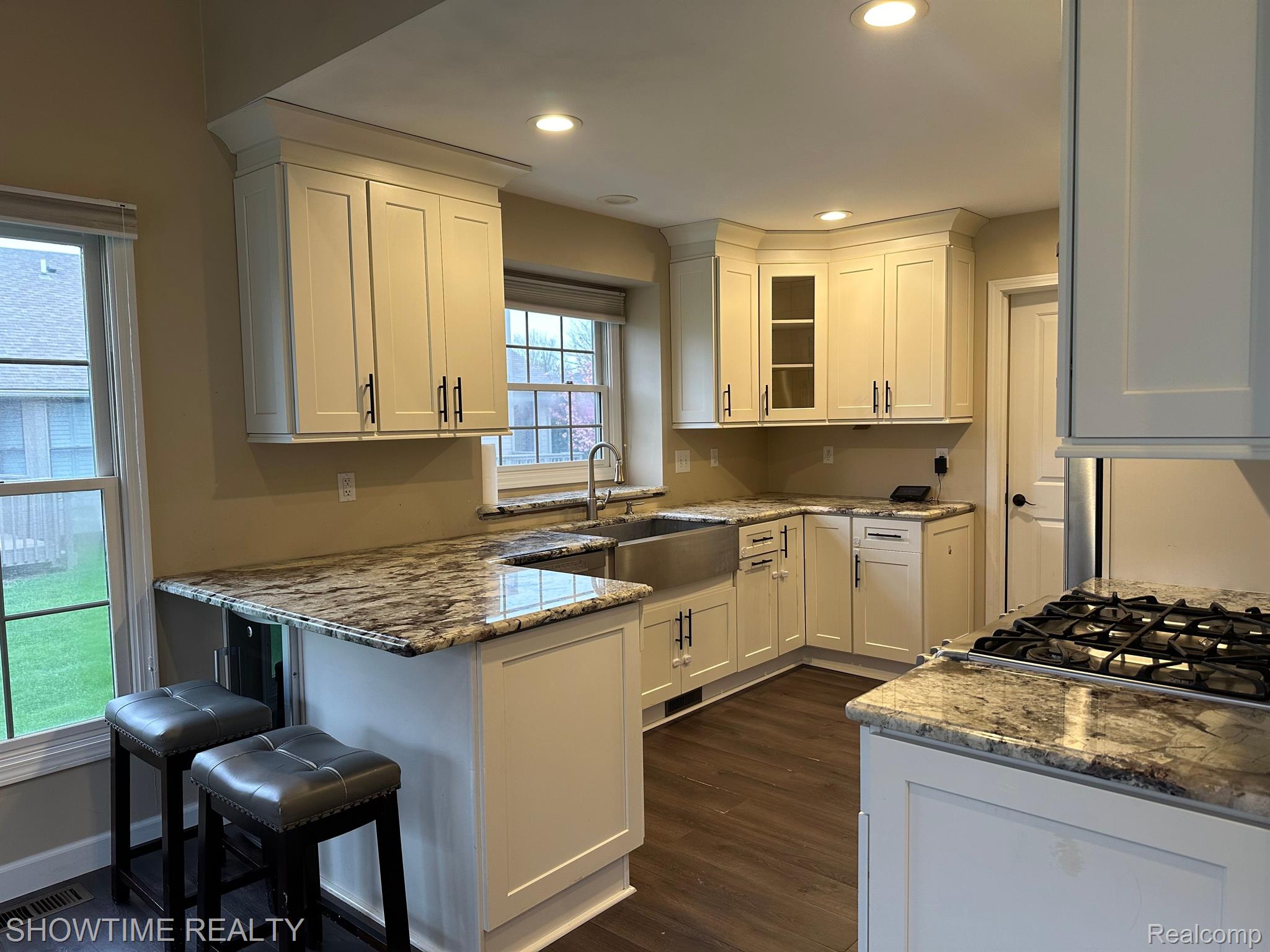 2439 WESTMONT Circle