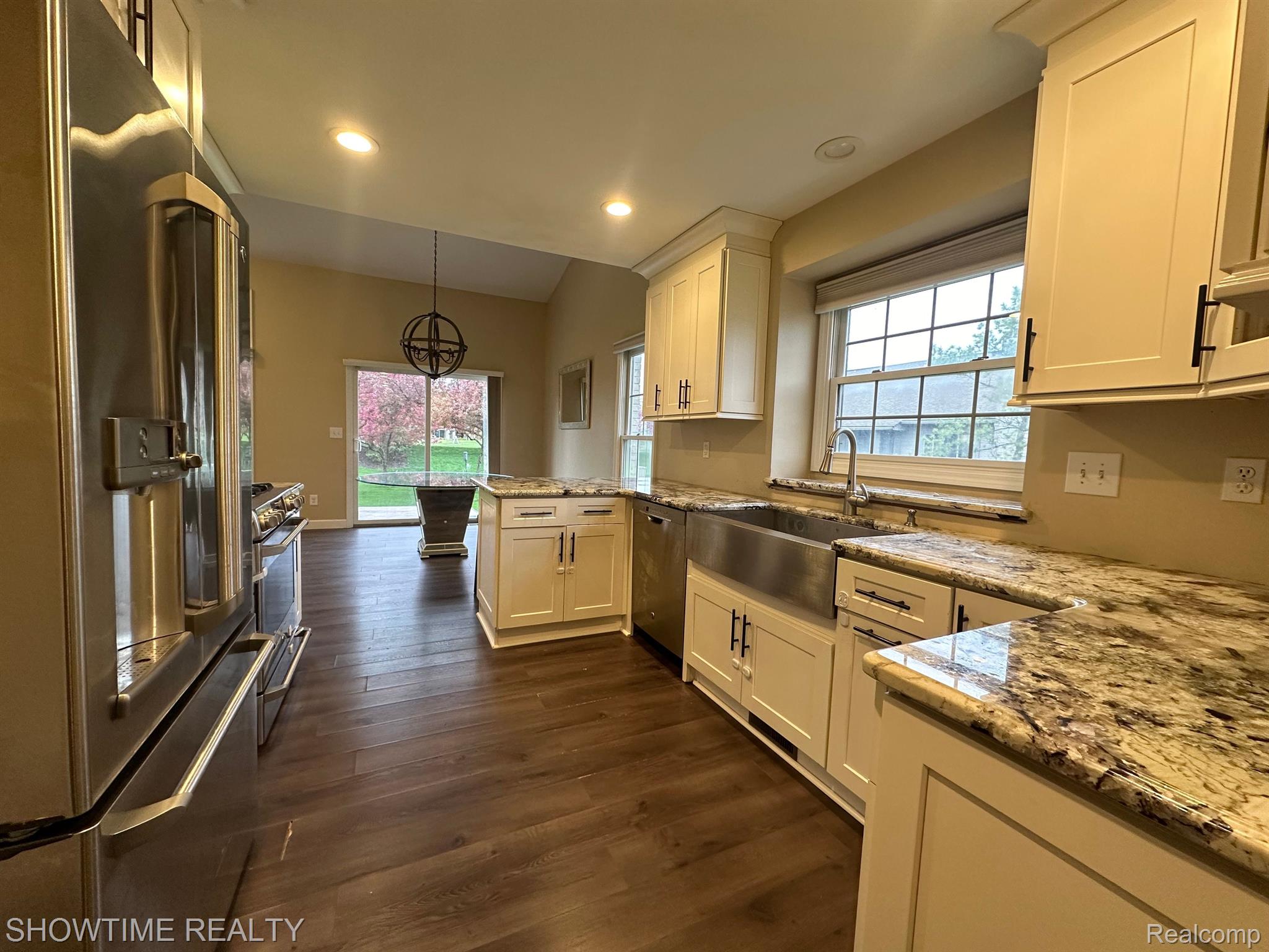 2439 WESTMONT Circle