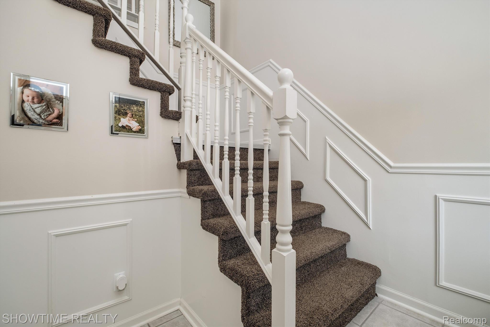 16864 GLENMOOR Boulevard