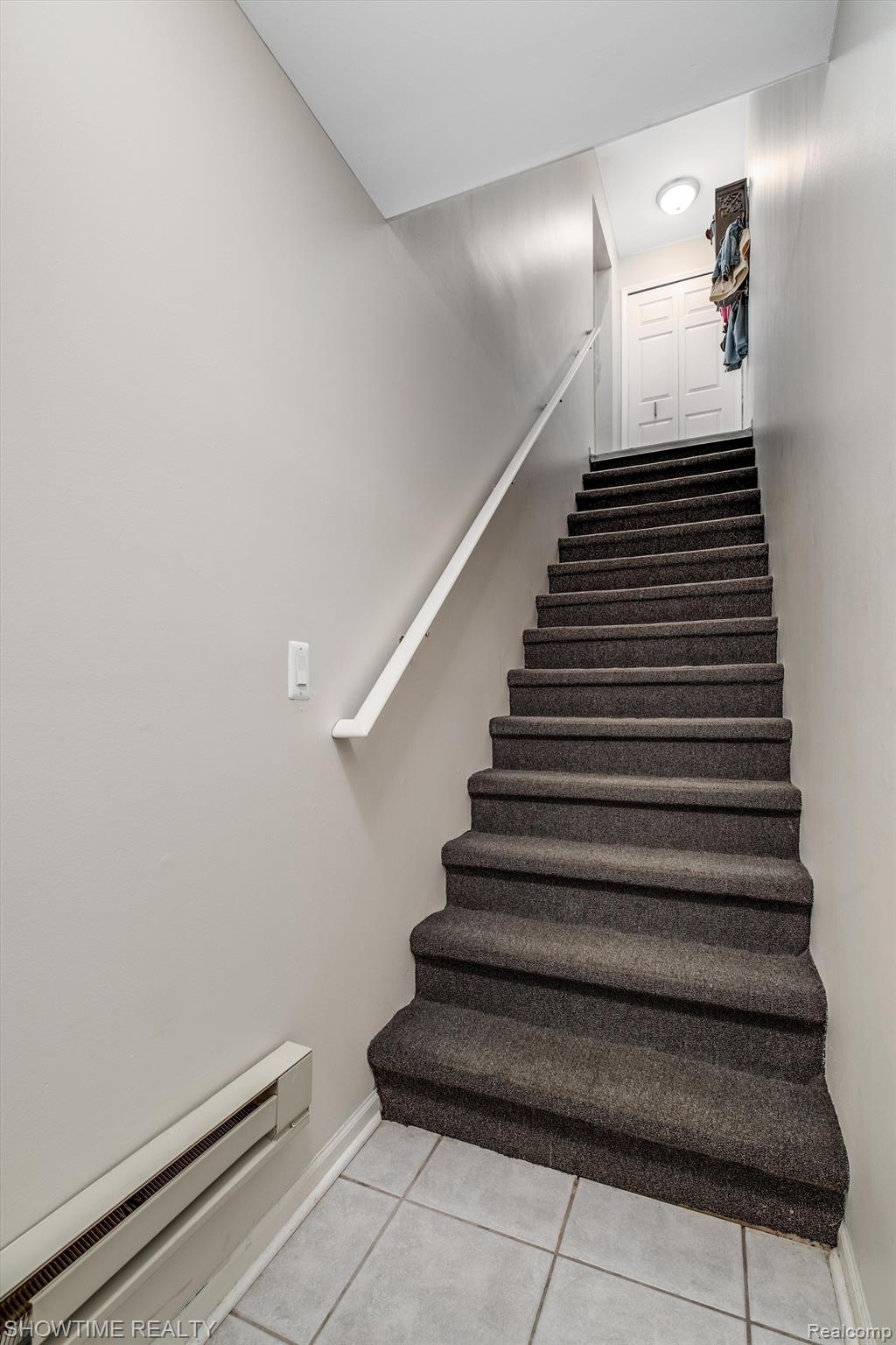 16864 GLENMOOR Boulevard