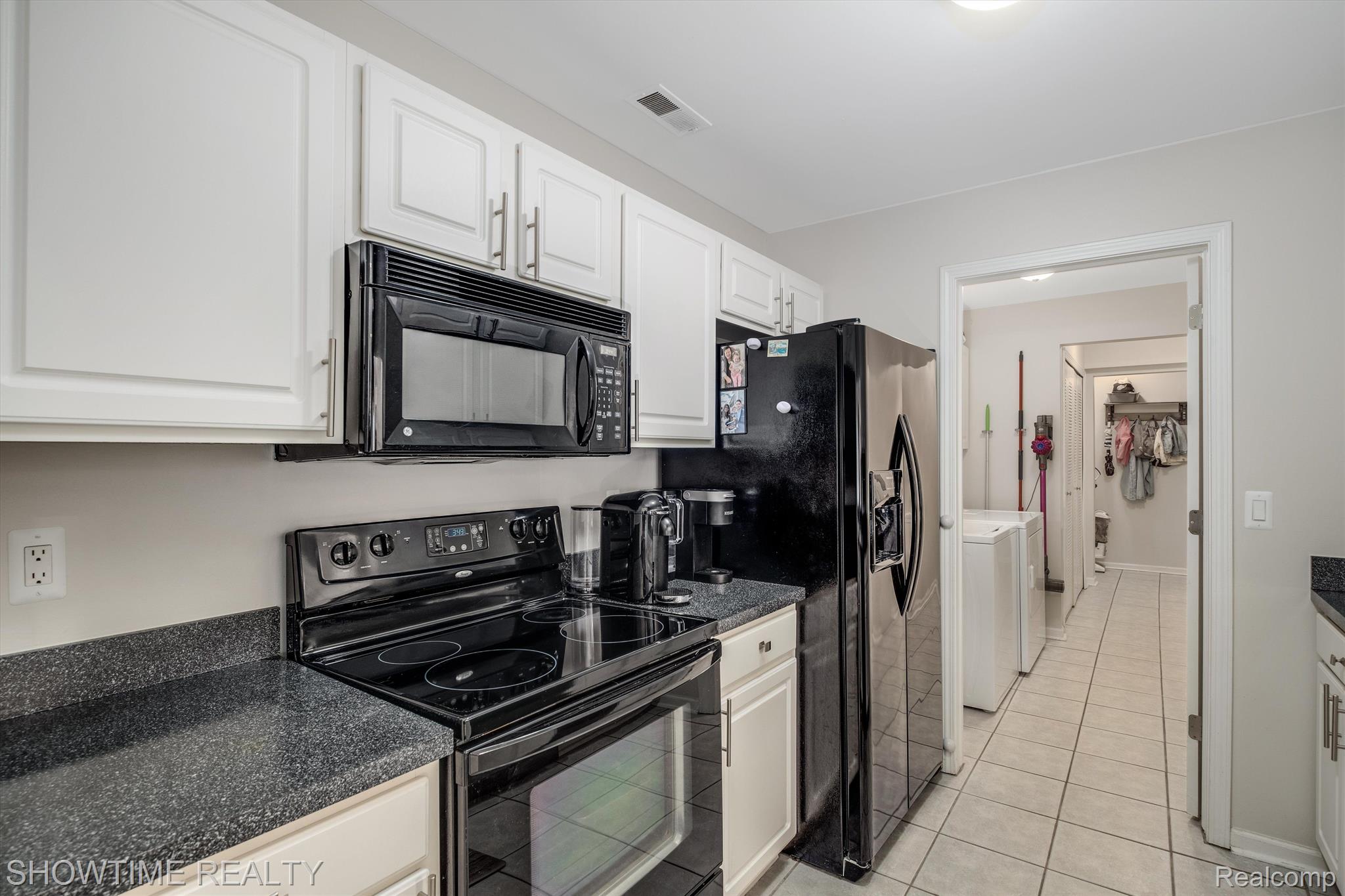 16864 GLENMOOR Boulevard