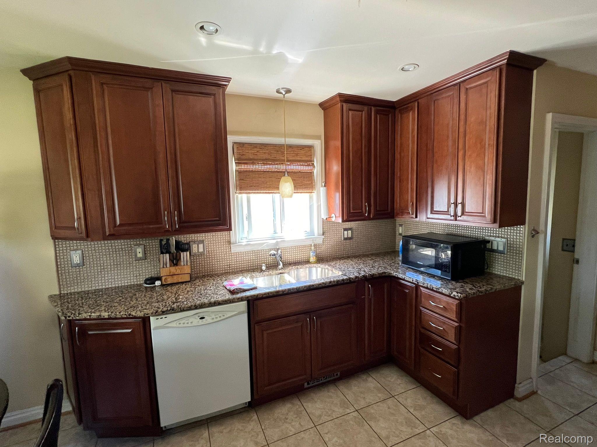 17644 STEPHENS Drive