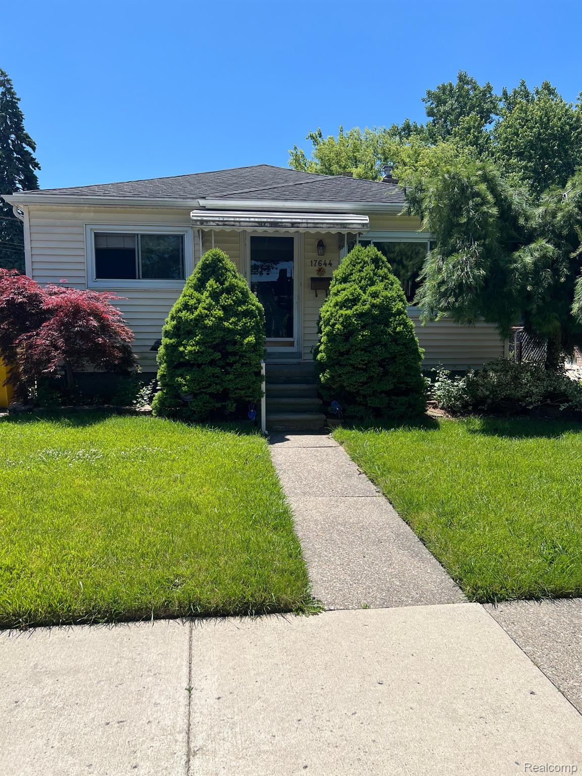 17644 STEPHENS Drive