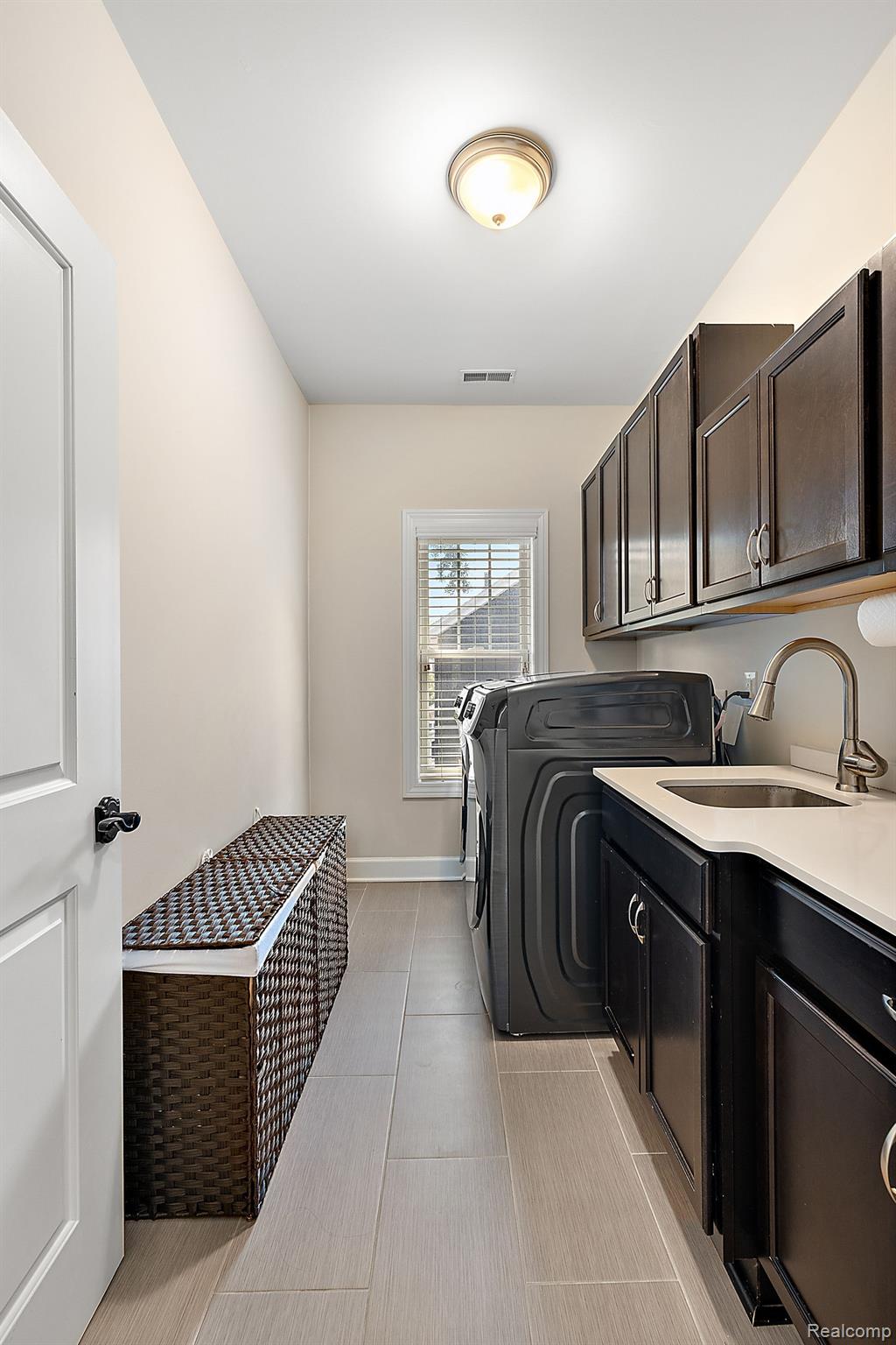 1238 VILLA Road
