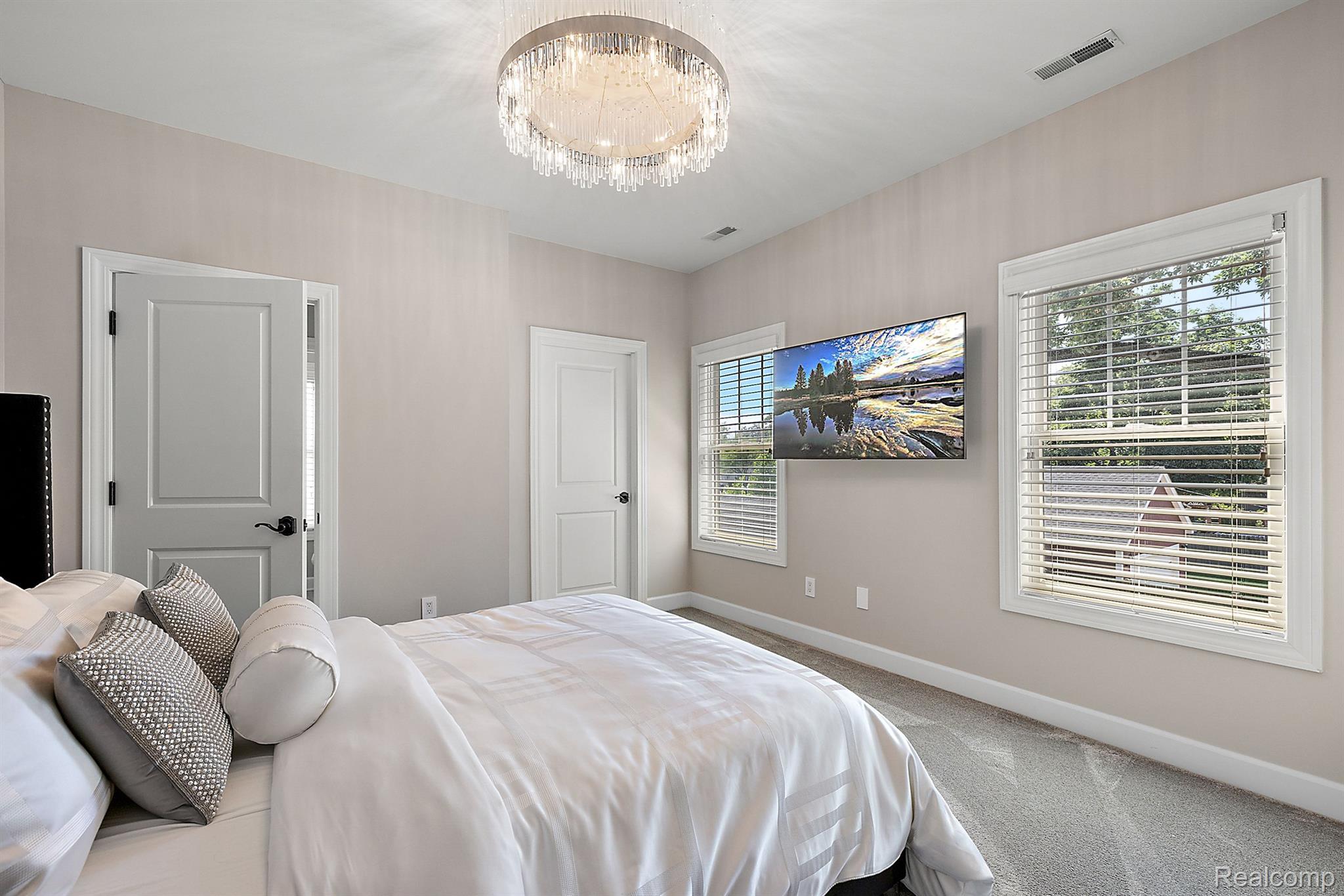 1238 VILLA Road