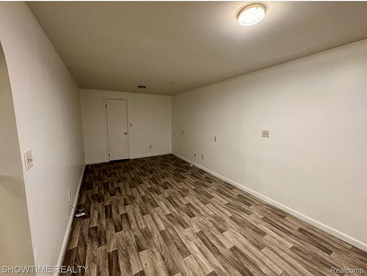 654 N BLACKS CORNERS Road