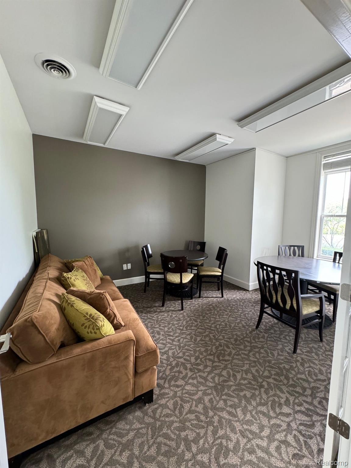 11701 SQUIERS Boulevard