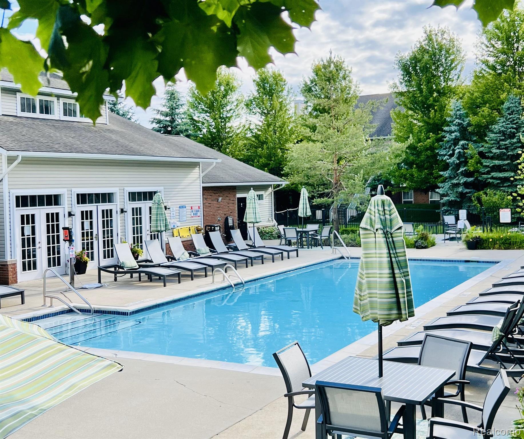 11701 SQUIERS Boulevard