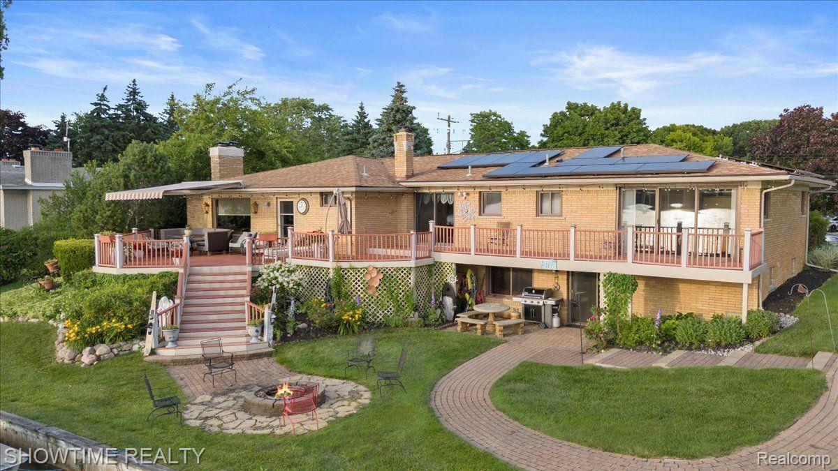 2906 SHAWNEE Lane