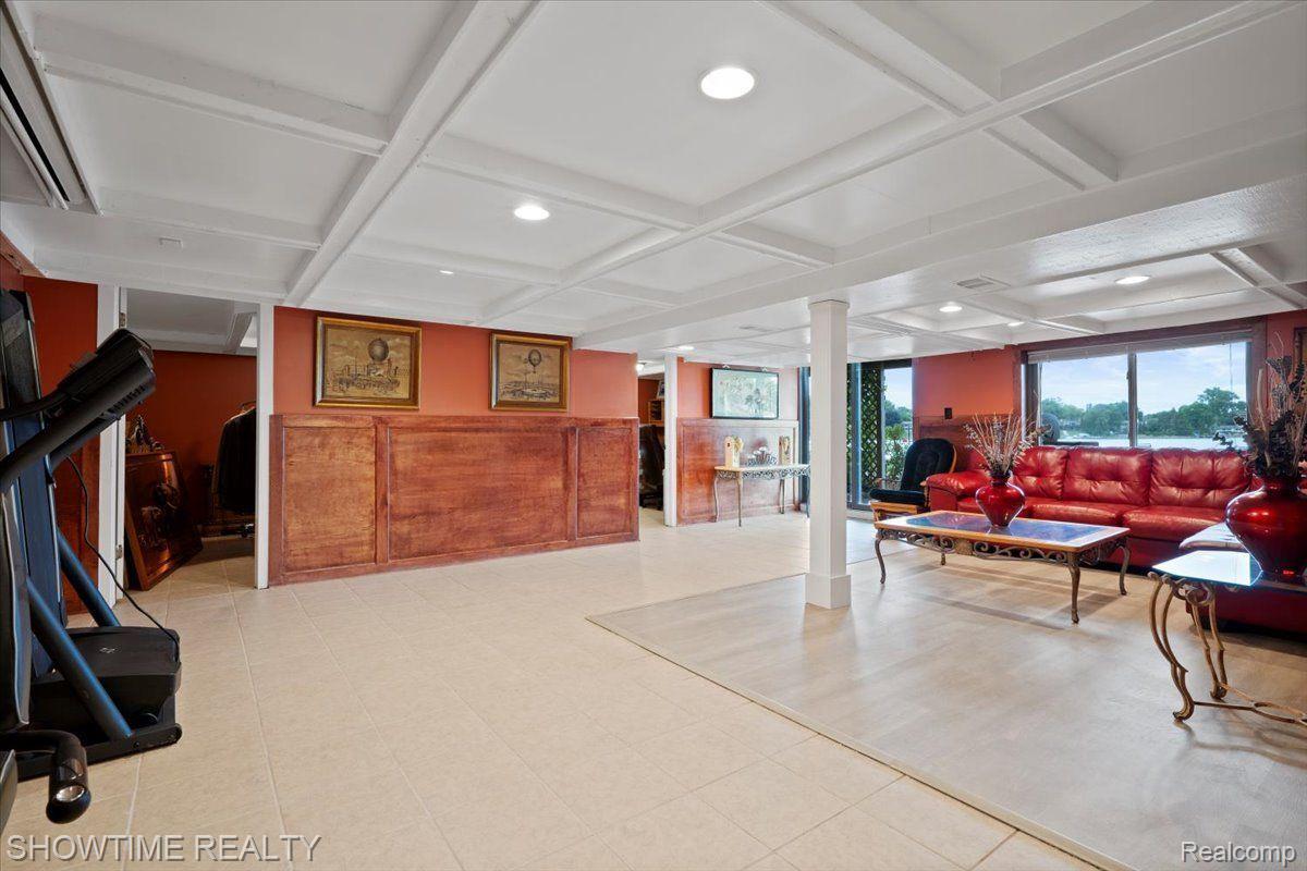 2906 SHAWNEE Lane