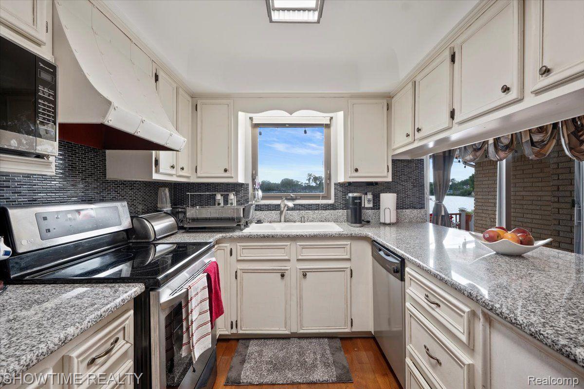 2906 SHAWNEE Lane