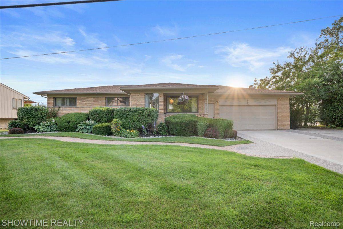2906 SHAWNEE Lane