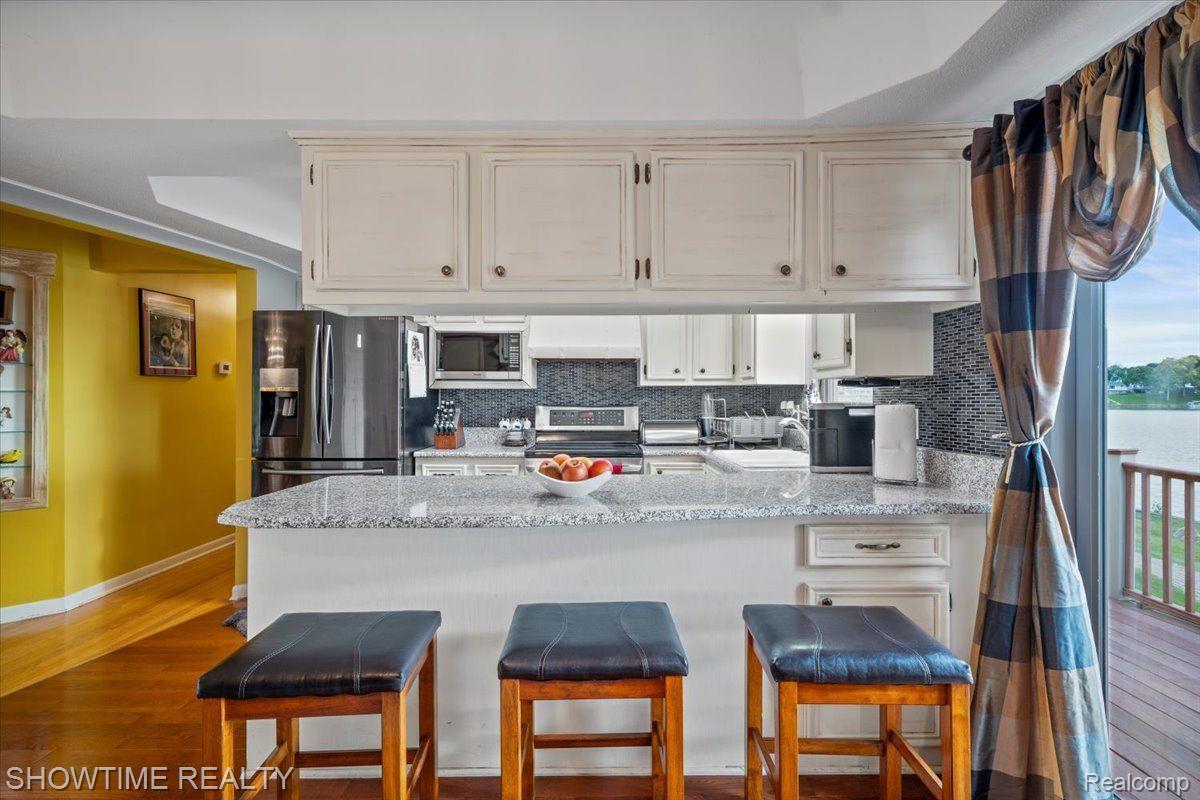 2906 SHAWNEE Lane