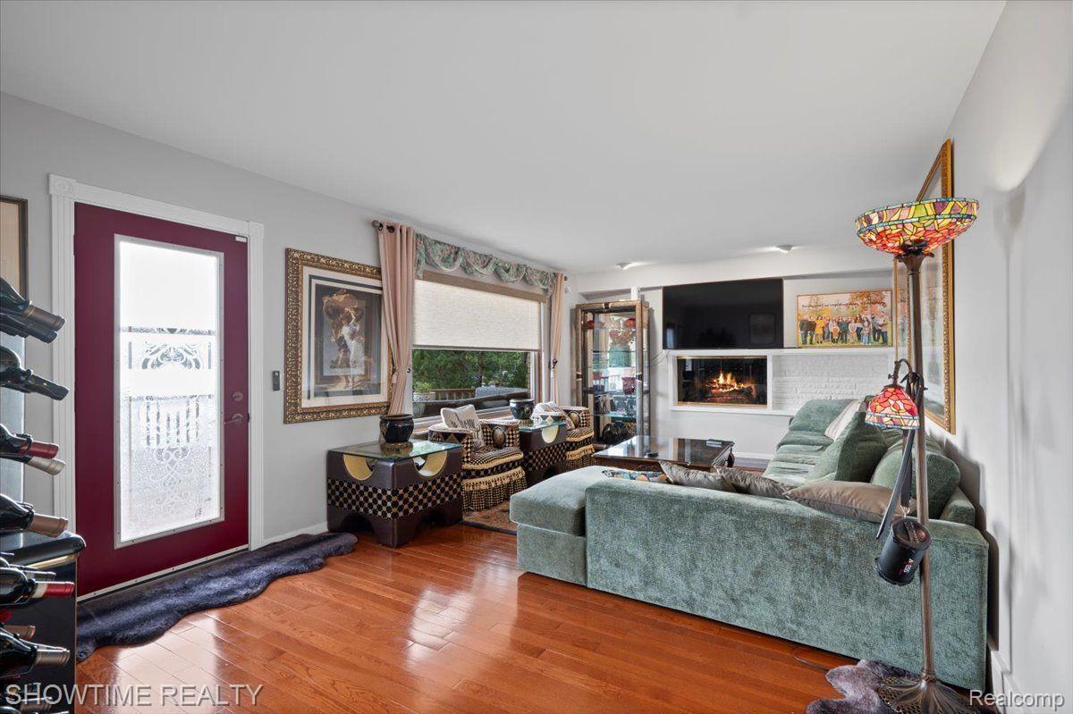 2906 SHAWNEE Lane