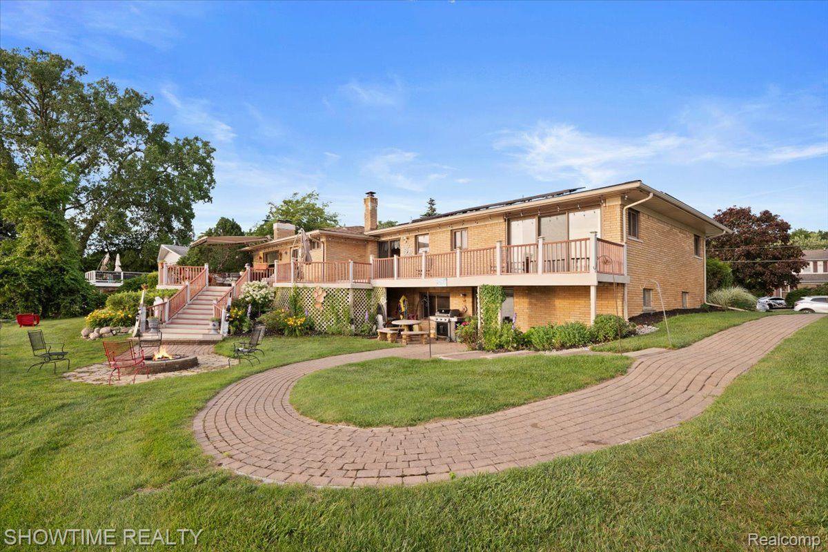 2906 SHAWNEE Lane