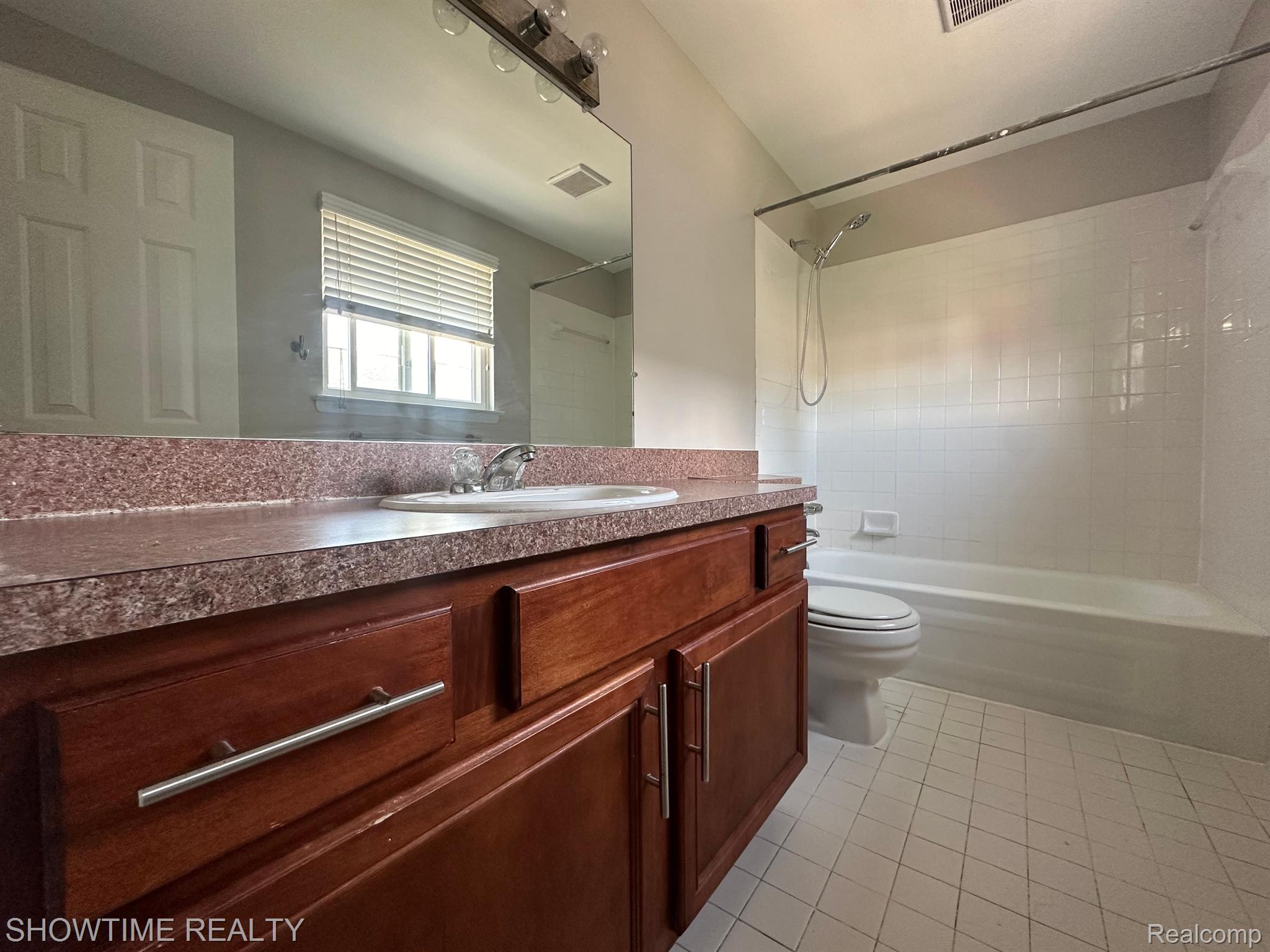 2268 ORCHARD CREST Street