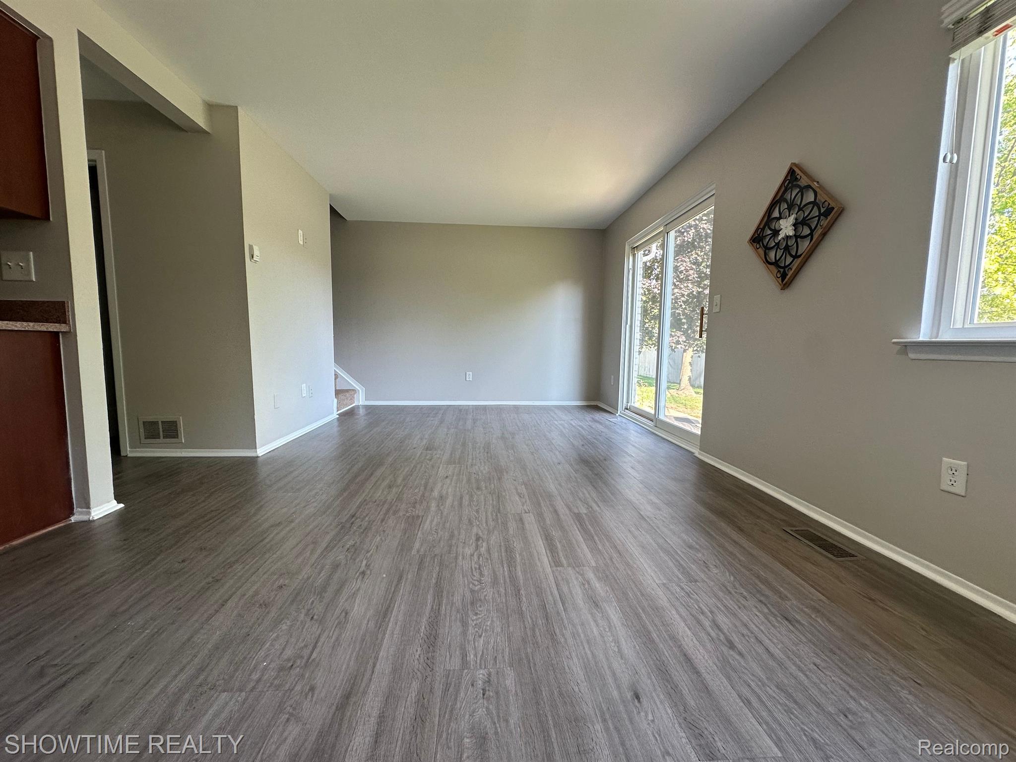 2268 ORCHARD CREST Street